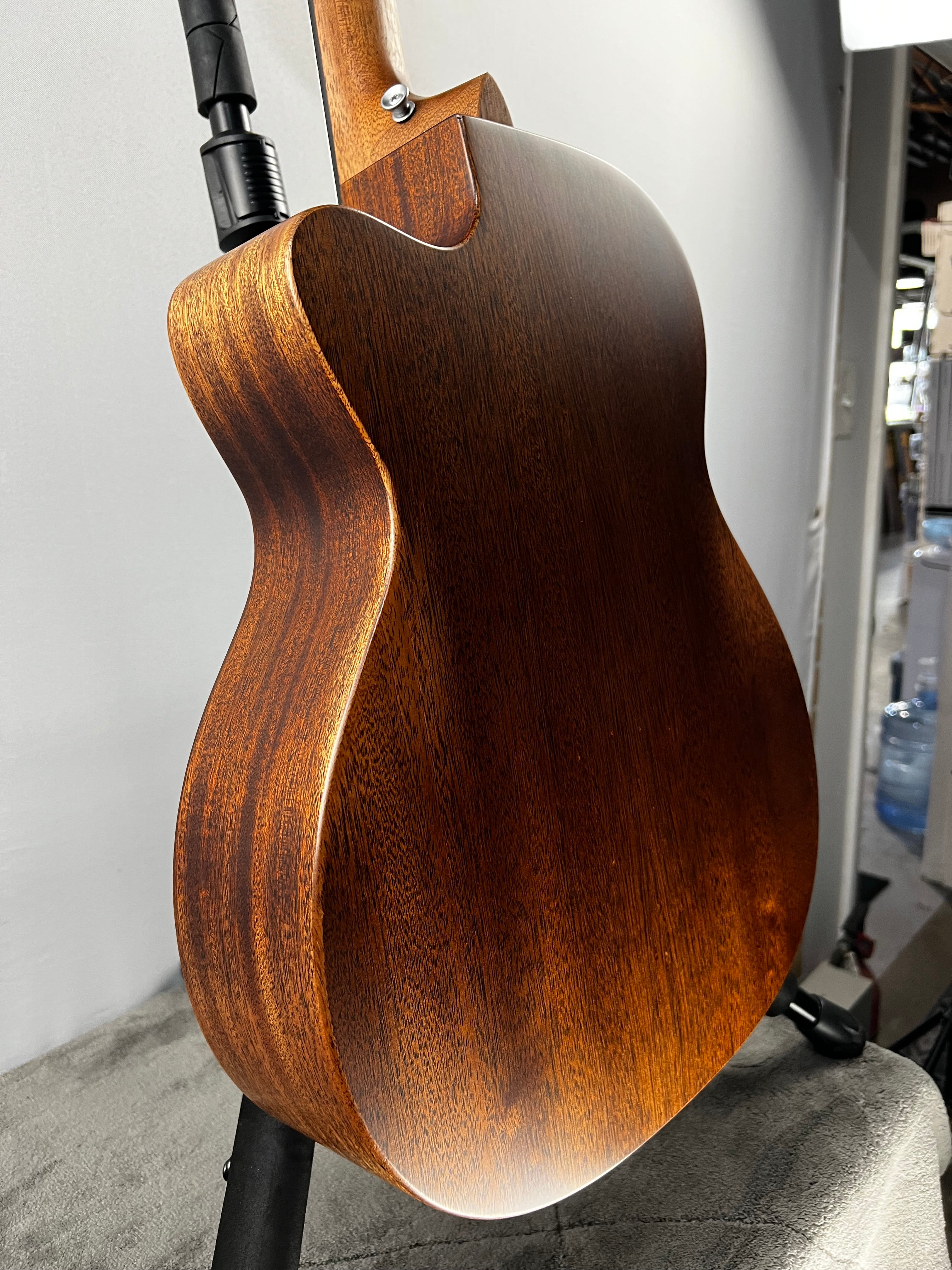 (2025) 000C Jr-E StreetMaster Acoustic-electric Guitar - Dark Mahogany Distressed #335 GET PLEK'D!