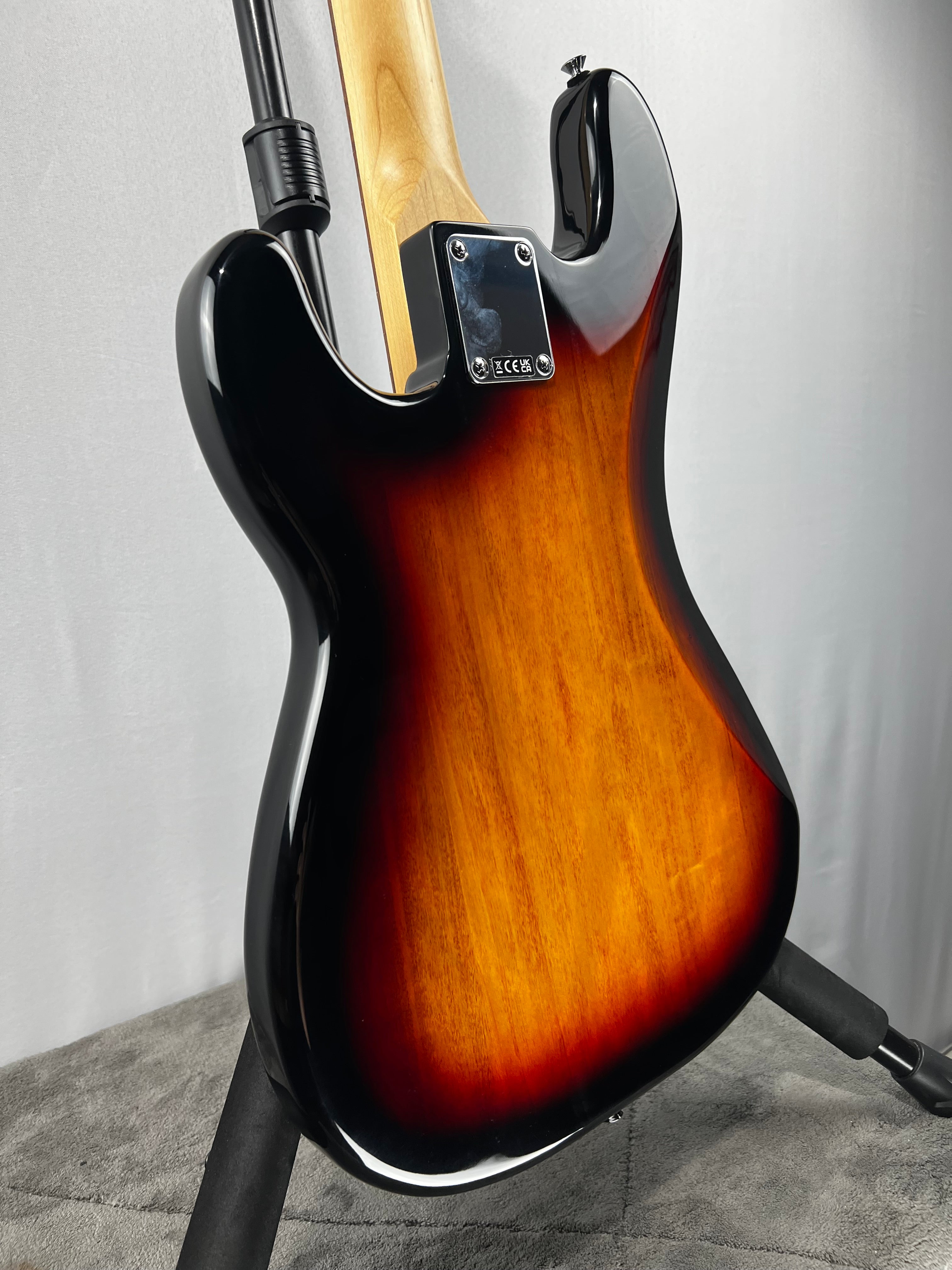 Standard Precision Bass - 3-color Sunburst, Laurel Fingerboard #796