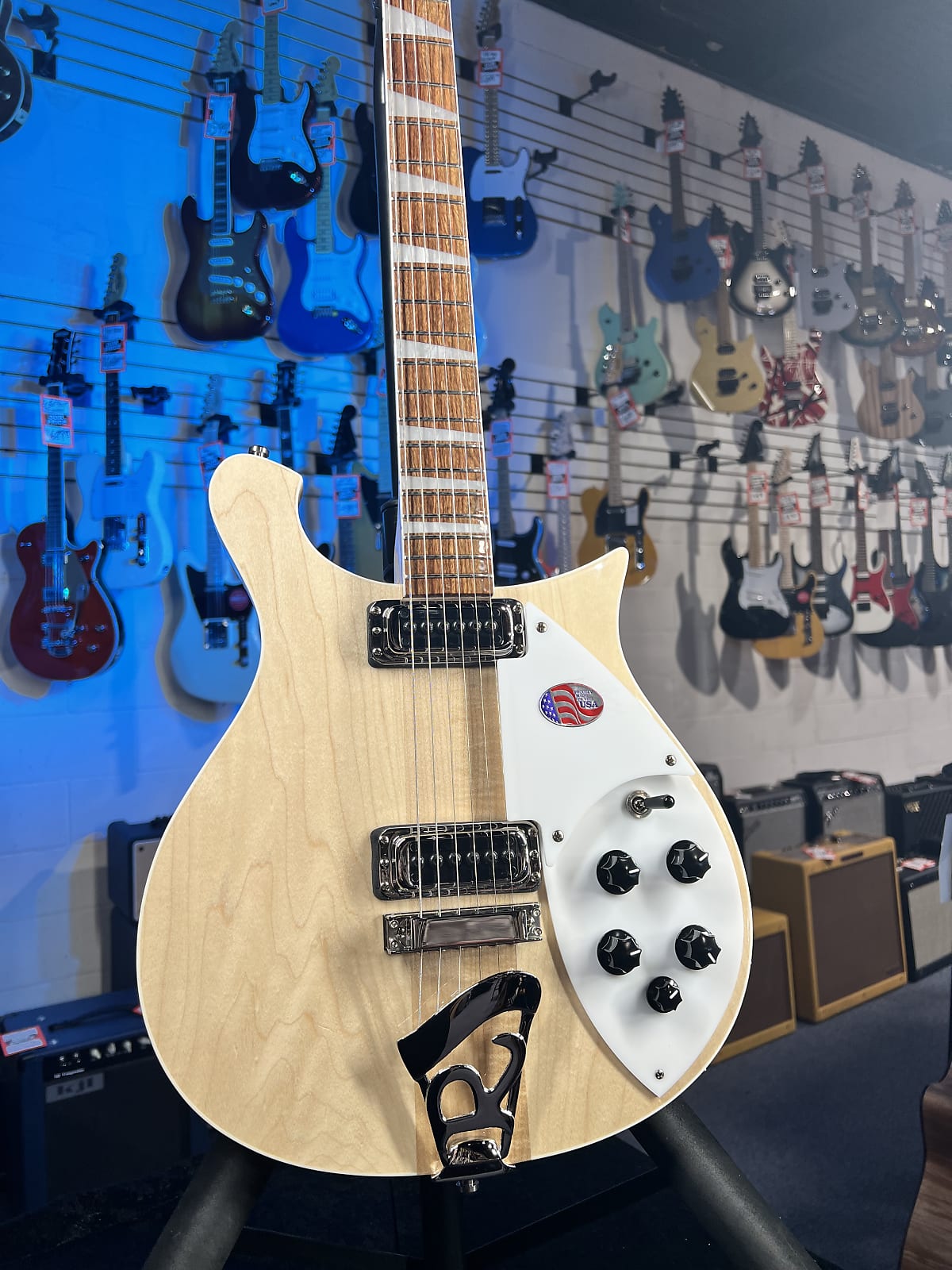 New Rickenbacker 620 Mapleglo Electric Guitar w Ric Case, 620MG 791