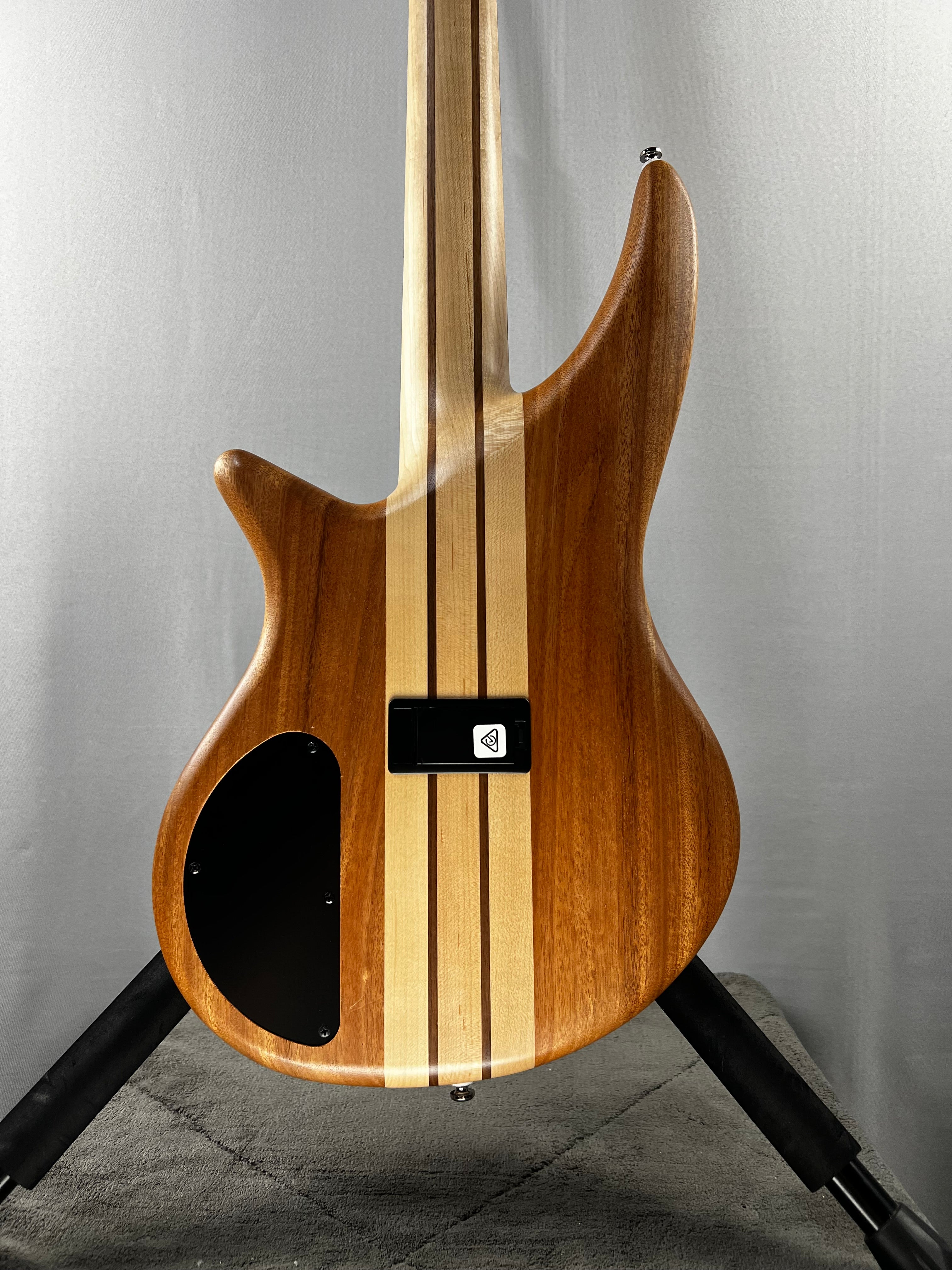 Pro Series Spectra Bass SB V Poplar Burl - Blue Burst #808
