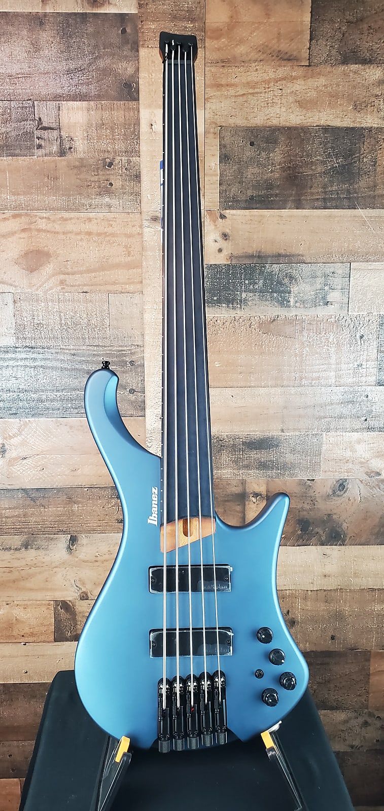Ibanez Standard EHB1005F Fretless 5-string Bass Guitar - Arctic Ocean Matte 771
