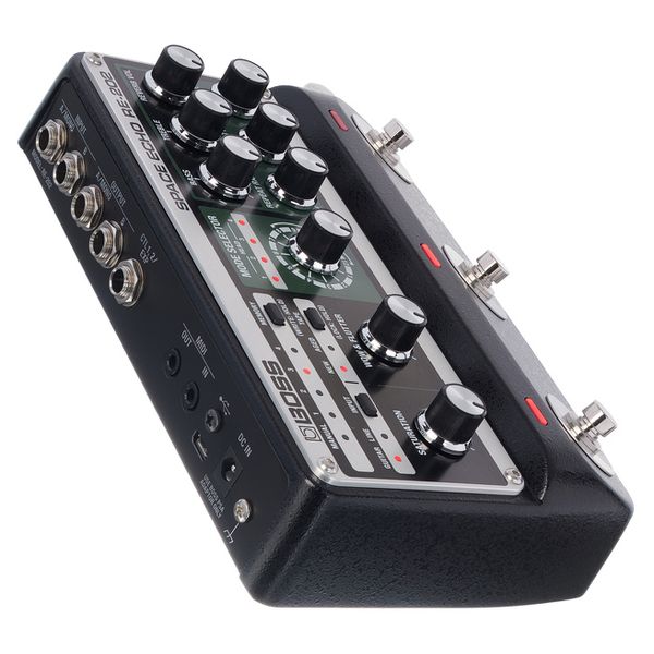 BOSS RE-202 SPACE ECHO DELAY / REVERB