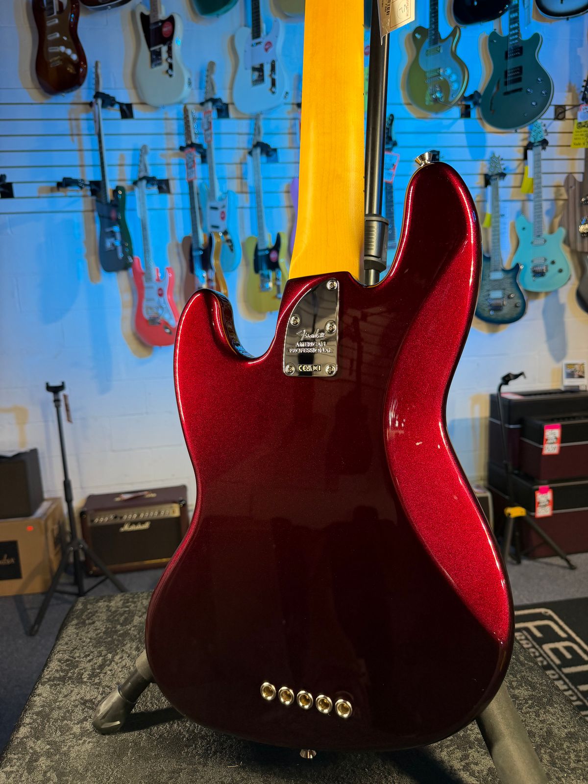 Fender American Professional Jazz Bass V - Oxblood, Maple Fingerboard