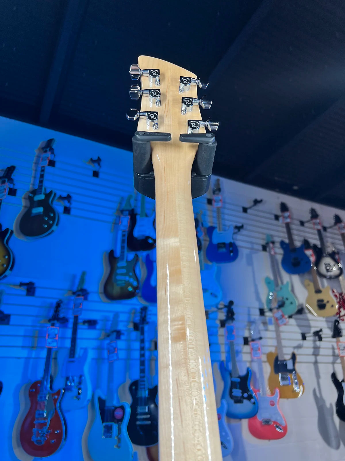 New Rickenbacker 620 Mapleglo Electric Guitar w Ric Case, 620MG 793