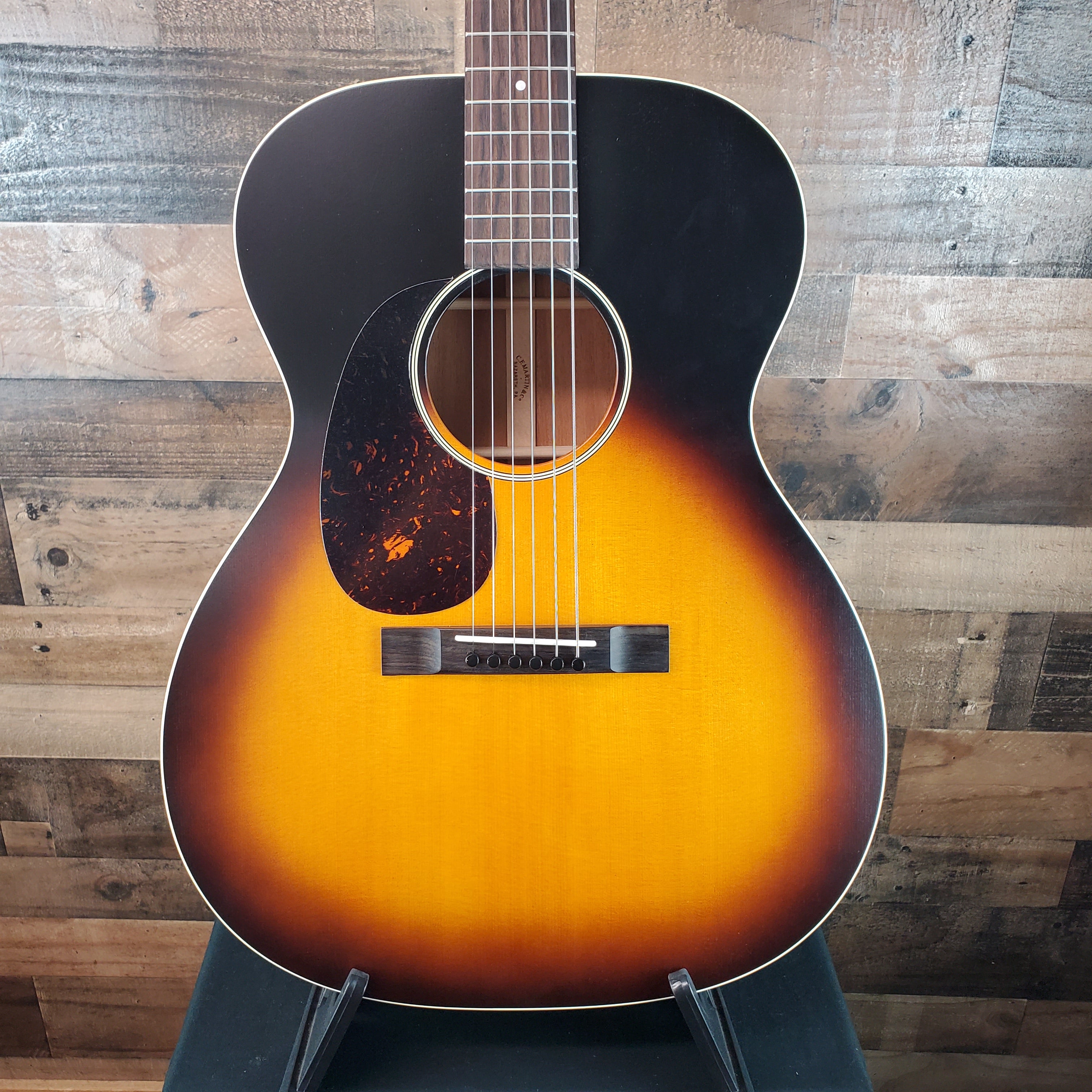 000-17 Left-Handed Acoustic Guitar - Whiskey Sunset Burst #867