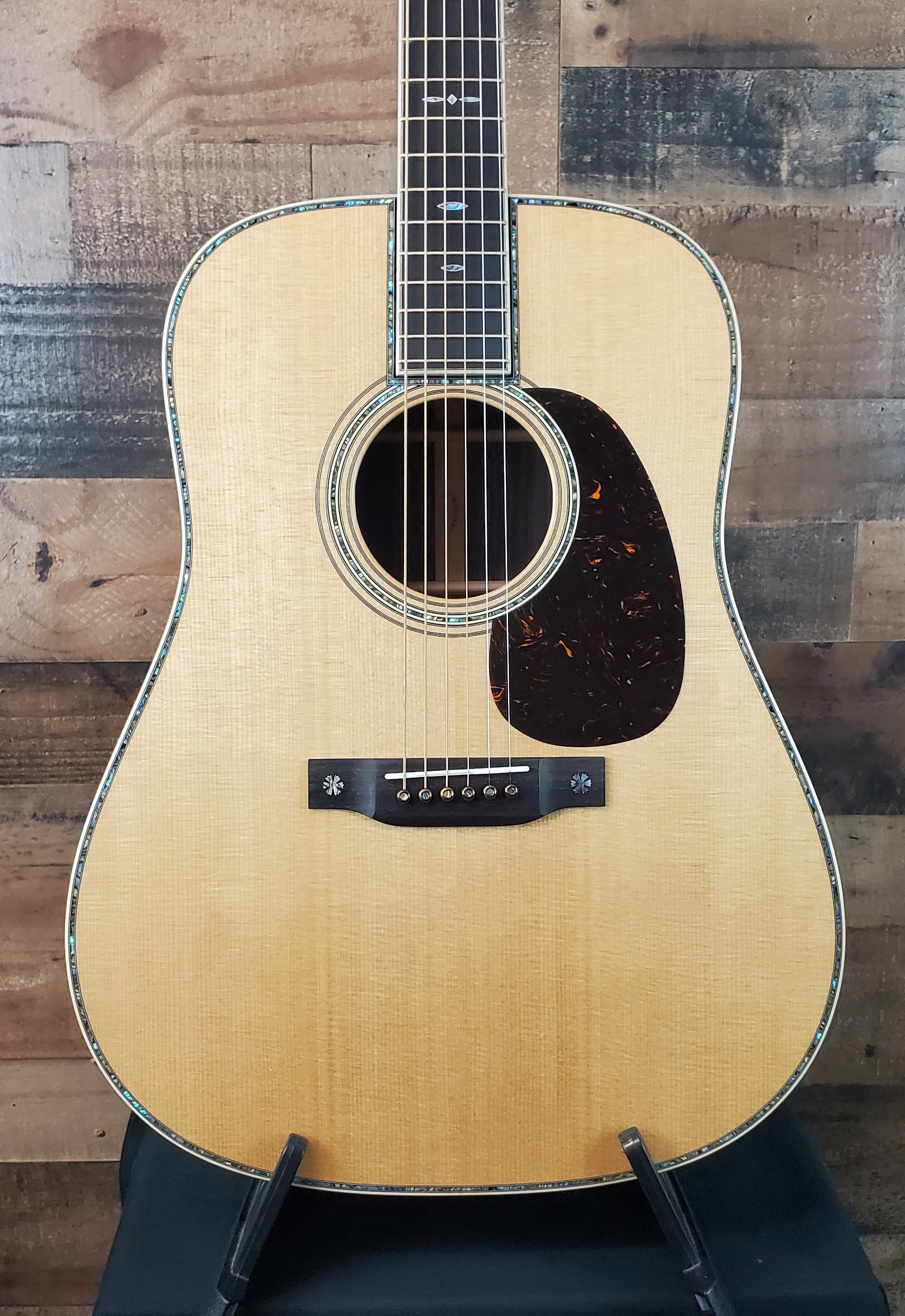 Martin D-42 Modern Deluxe Acoustic Guitar - Natural, Hardcase, Free Ship, #631