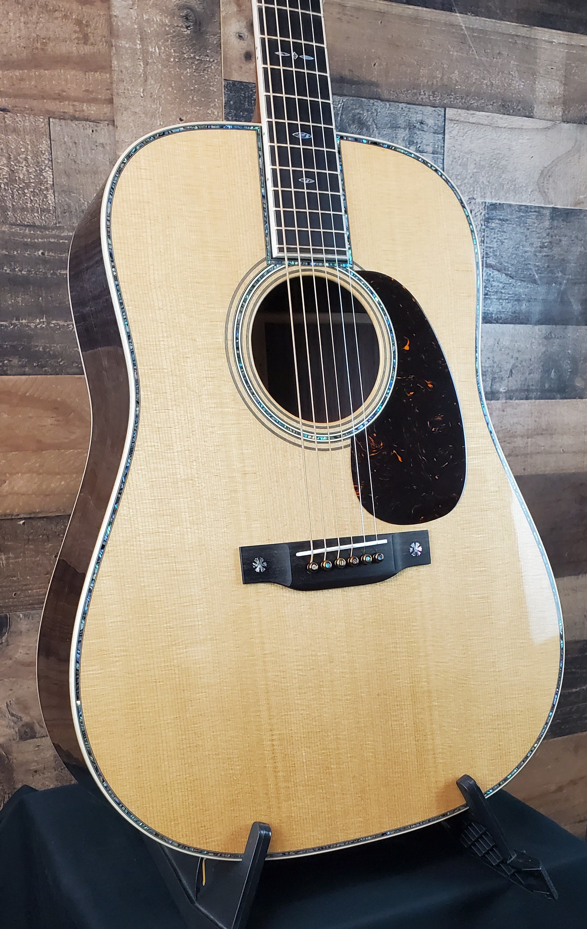 Martin D-42 Modern Deluxe Acoustic Guitar - Natural, Hardcase, Free Ship, #631