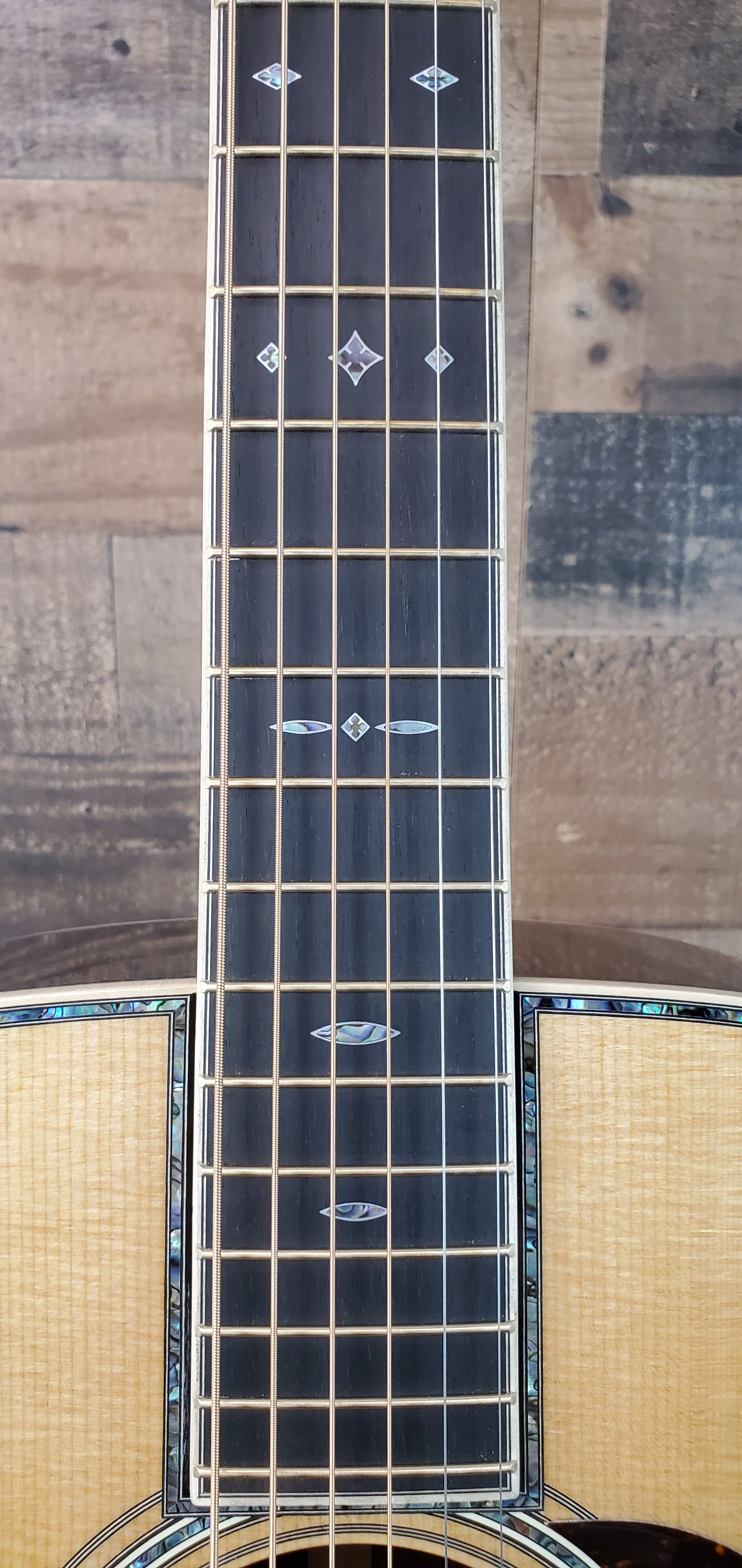 Martin D-42 Modern Deluxe Acoustic Guitar - Natural, Hardcase, Free Ship, #631