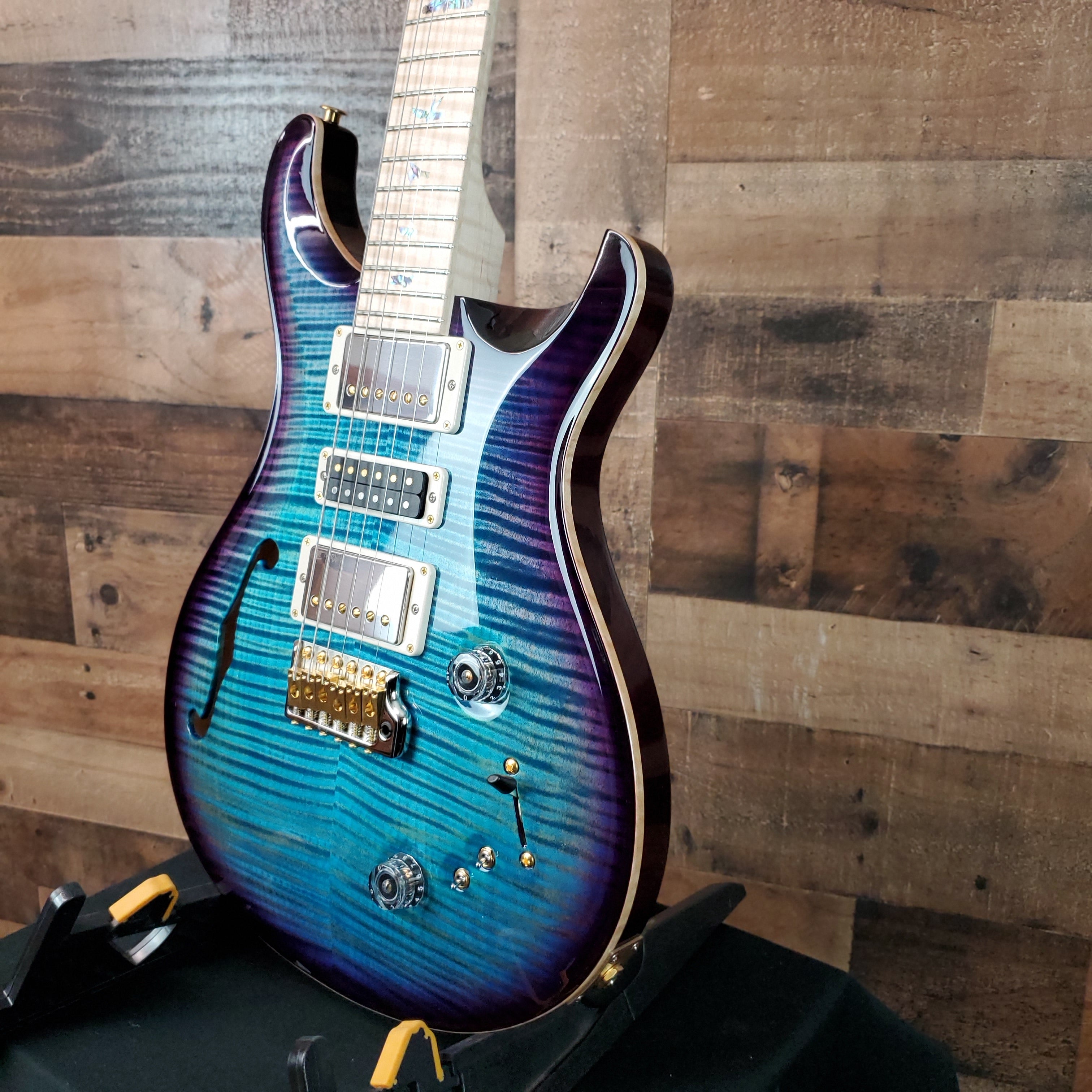 Wood Library Special 22 Semi Hollow, Custom, Flame, Aquableaux Purpleburst, Paisley Case, Signature Dealer, 737