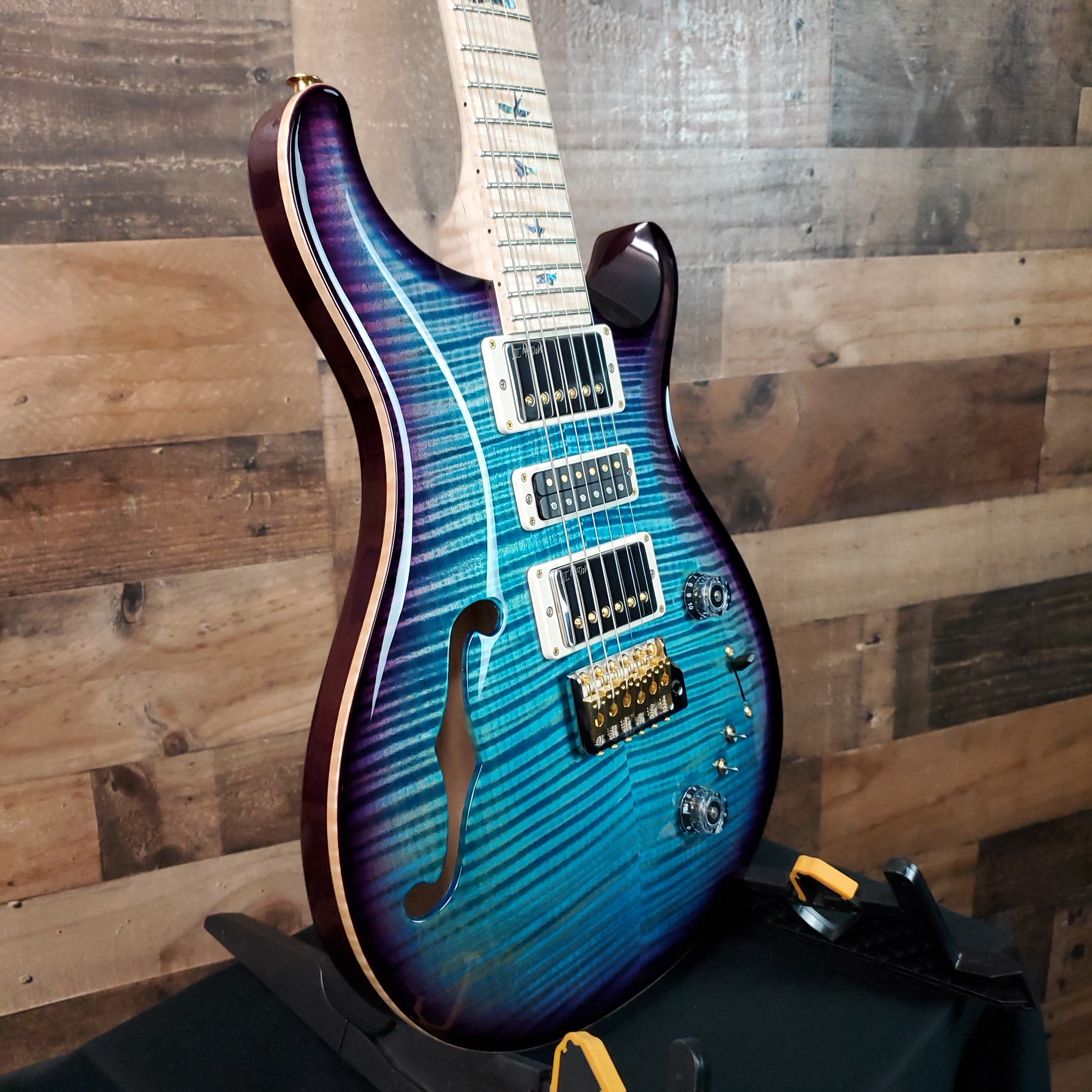 Wood Library Special 22 Semi Hollow, Custom, Flame, Aquableaux Purpleburst, Paisley Case, Signature Dealer, 737