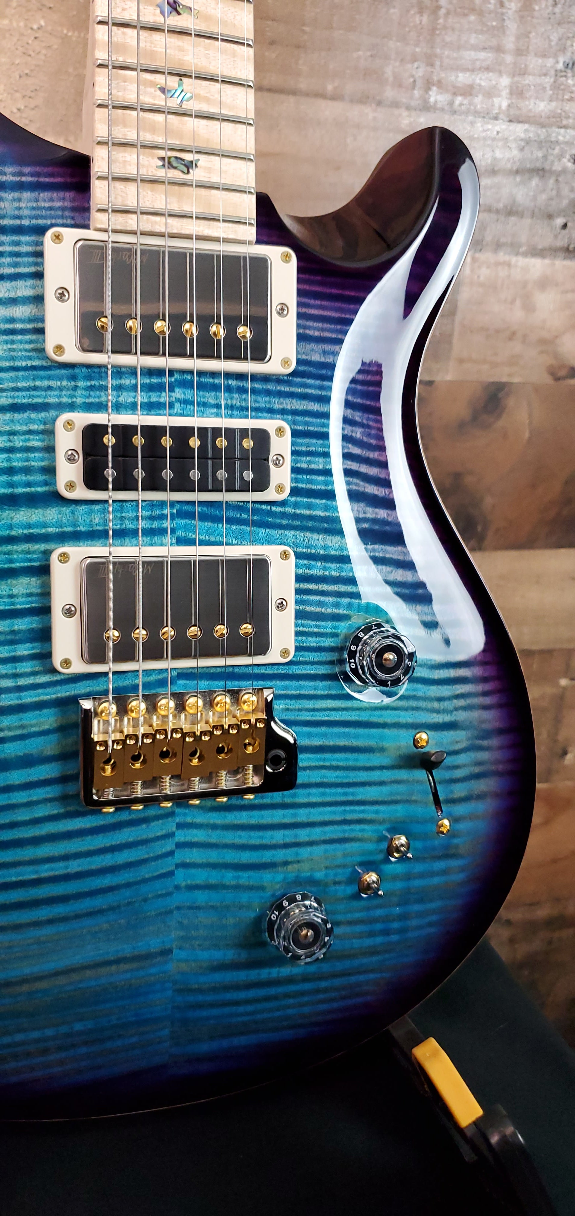 Wood Library Special 22 Semi Hollow, Custom, Flame, Aquableaux Purpleburst, Paisley Case, Signature Dealer, 737