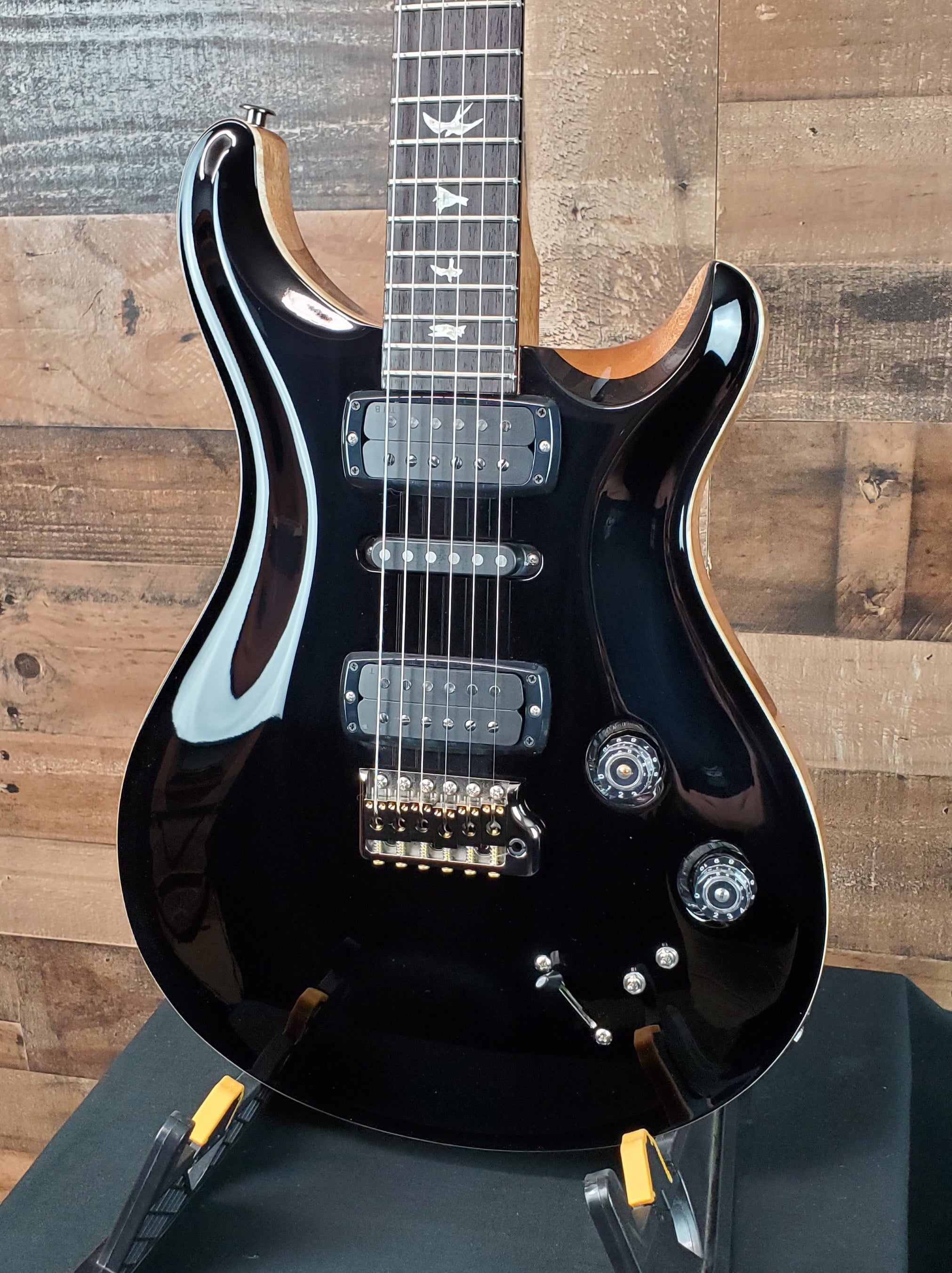 PRS Modern Eagle V, Black Top, Hard Case, 292