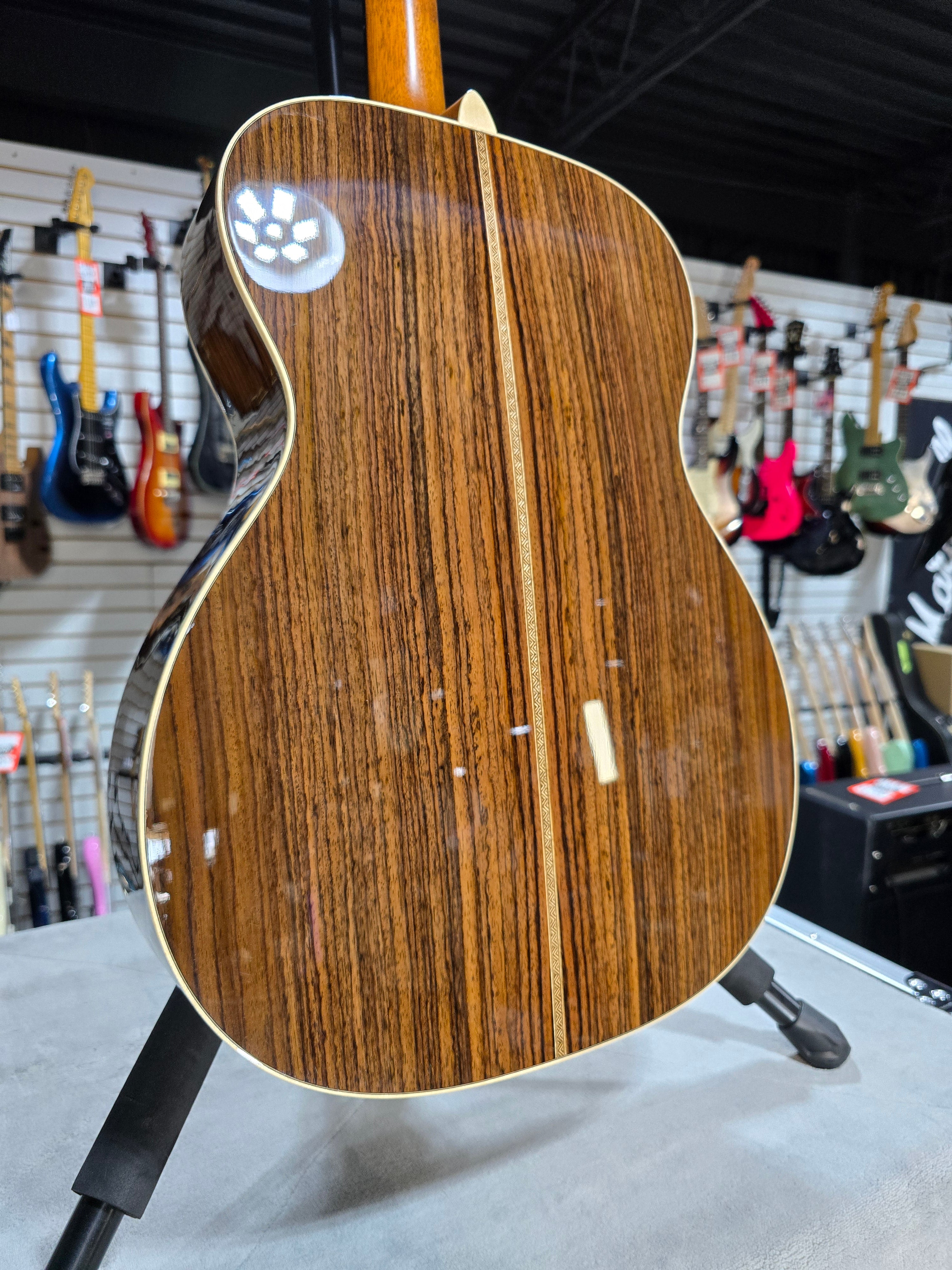 Martin 000-28 Modern Deluxe Left-handed Natural