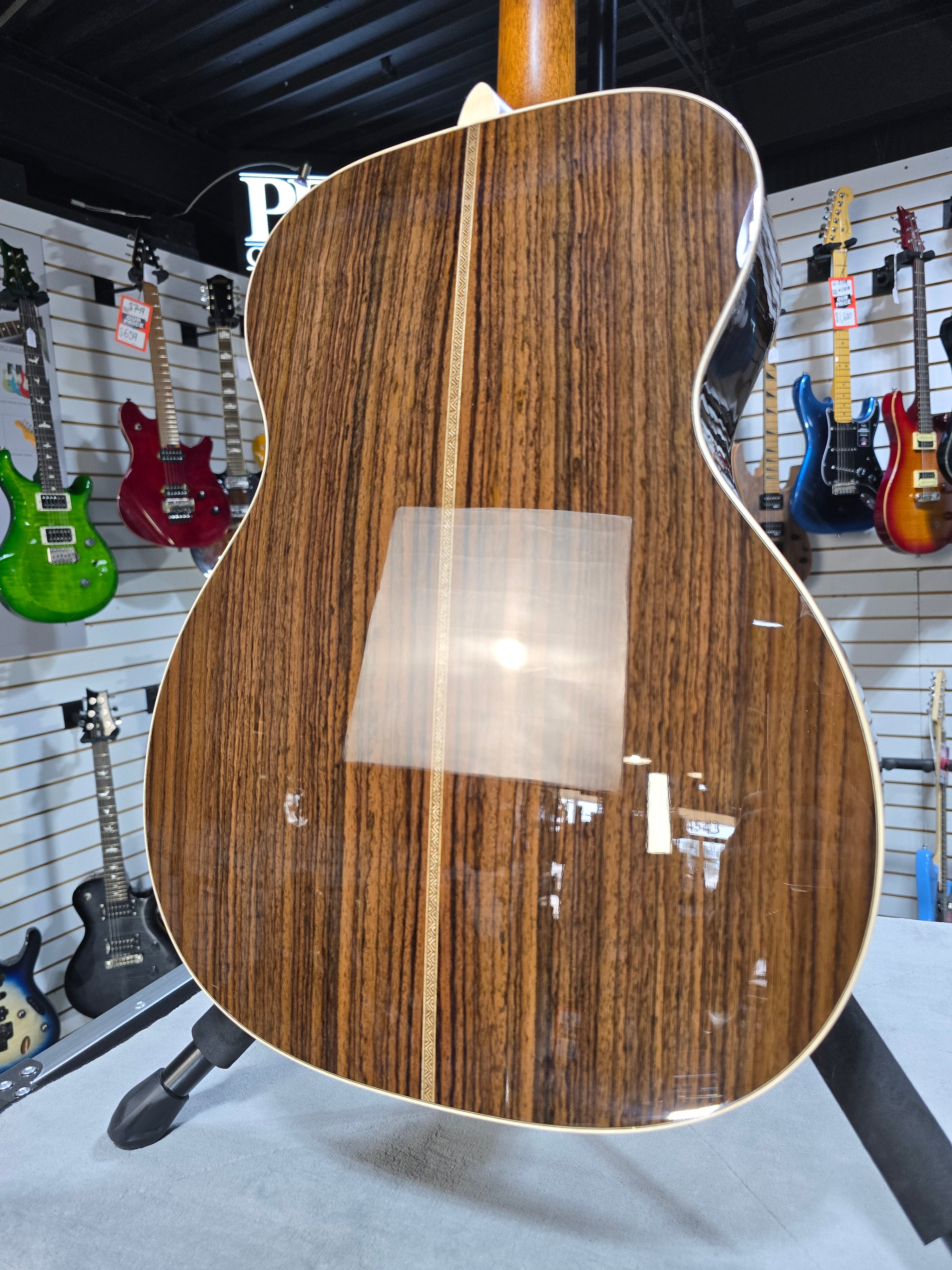 Martin 000-28 Modern Deluxe Left-handed Natural