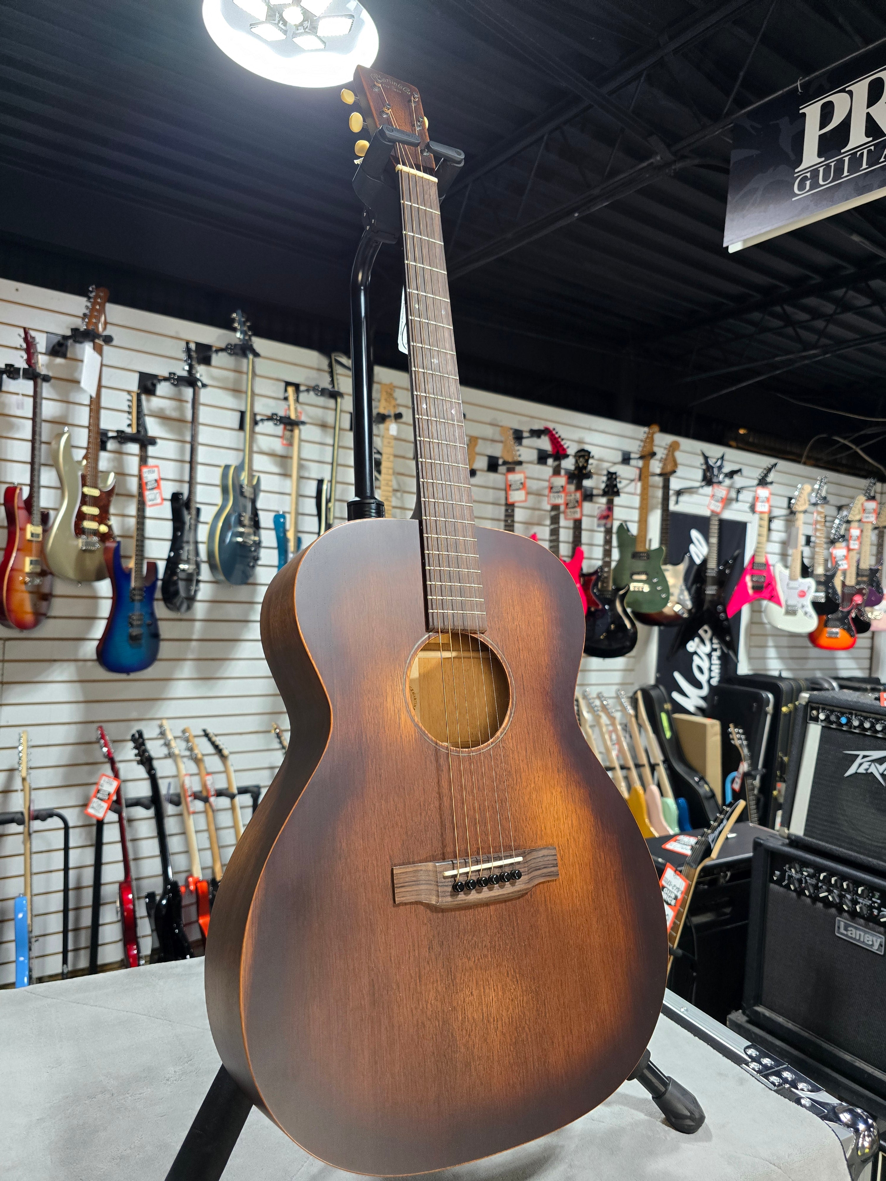 Martin 000-15M StreetMaster Mahogany Burst