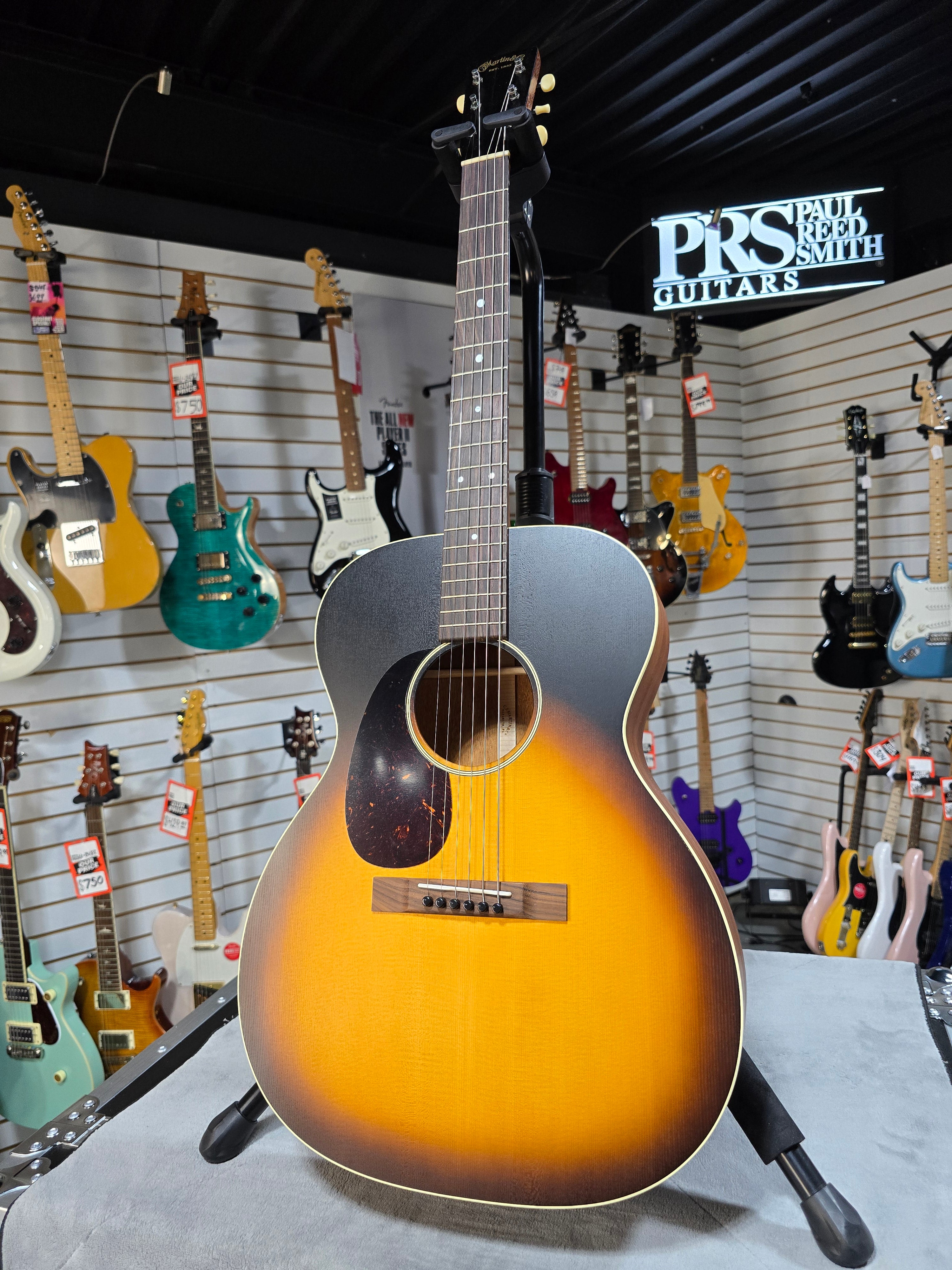 Martin 000-17L Acoustic Guitar - Whiskey Sunset Burst w/Gig Bag & PLEK*D #634