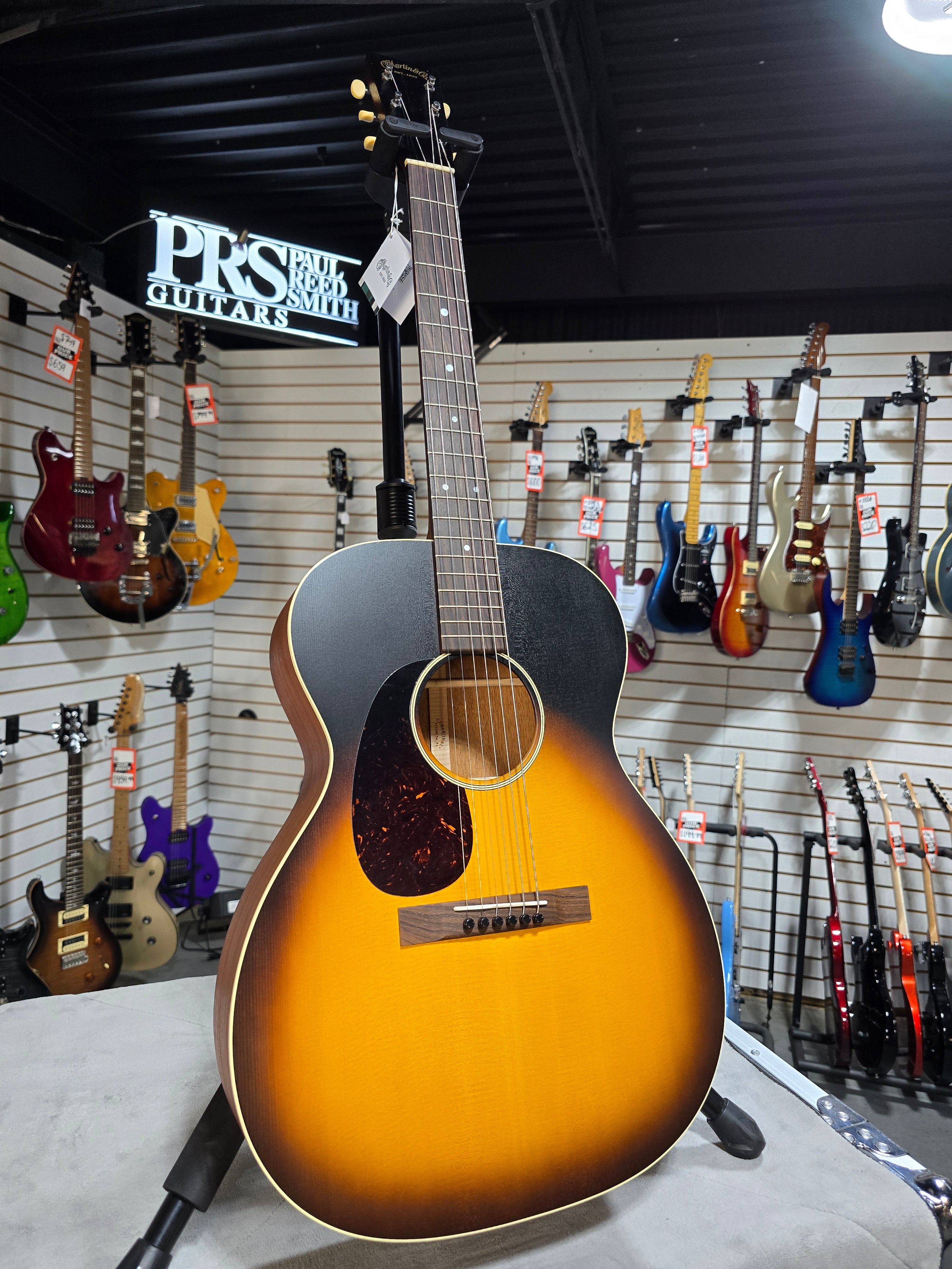 Martin 000-17L Acoustic Guitar - Whiskey Sunset Burst w/Gig Bag & PLEK*D #634