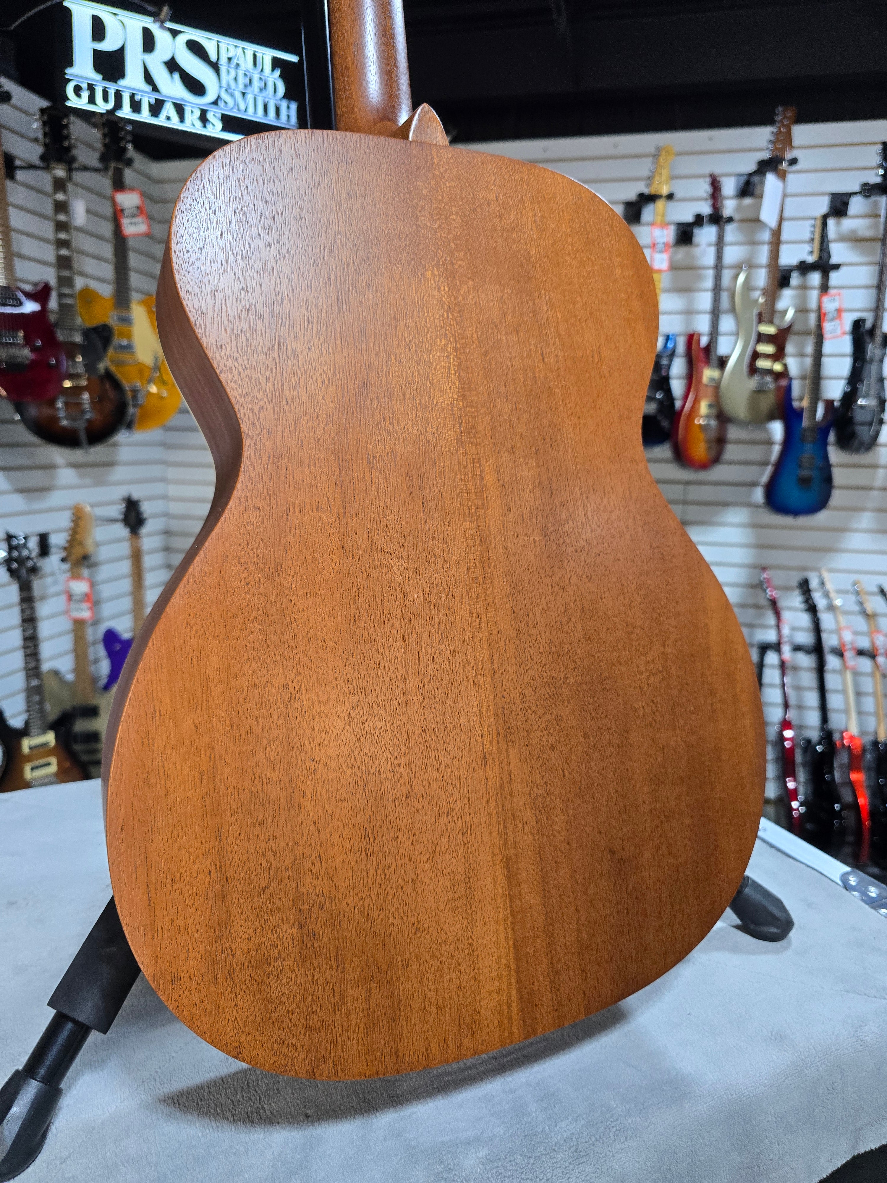 Martin 000-17L Acoustic Guitar - Whiskey Sunset Burst w/Gig Bag & PLEK*D #634