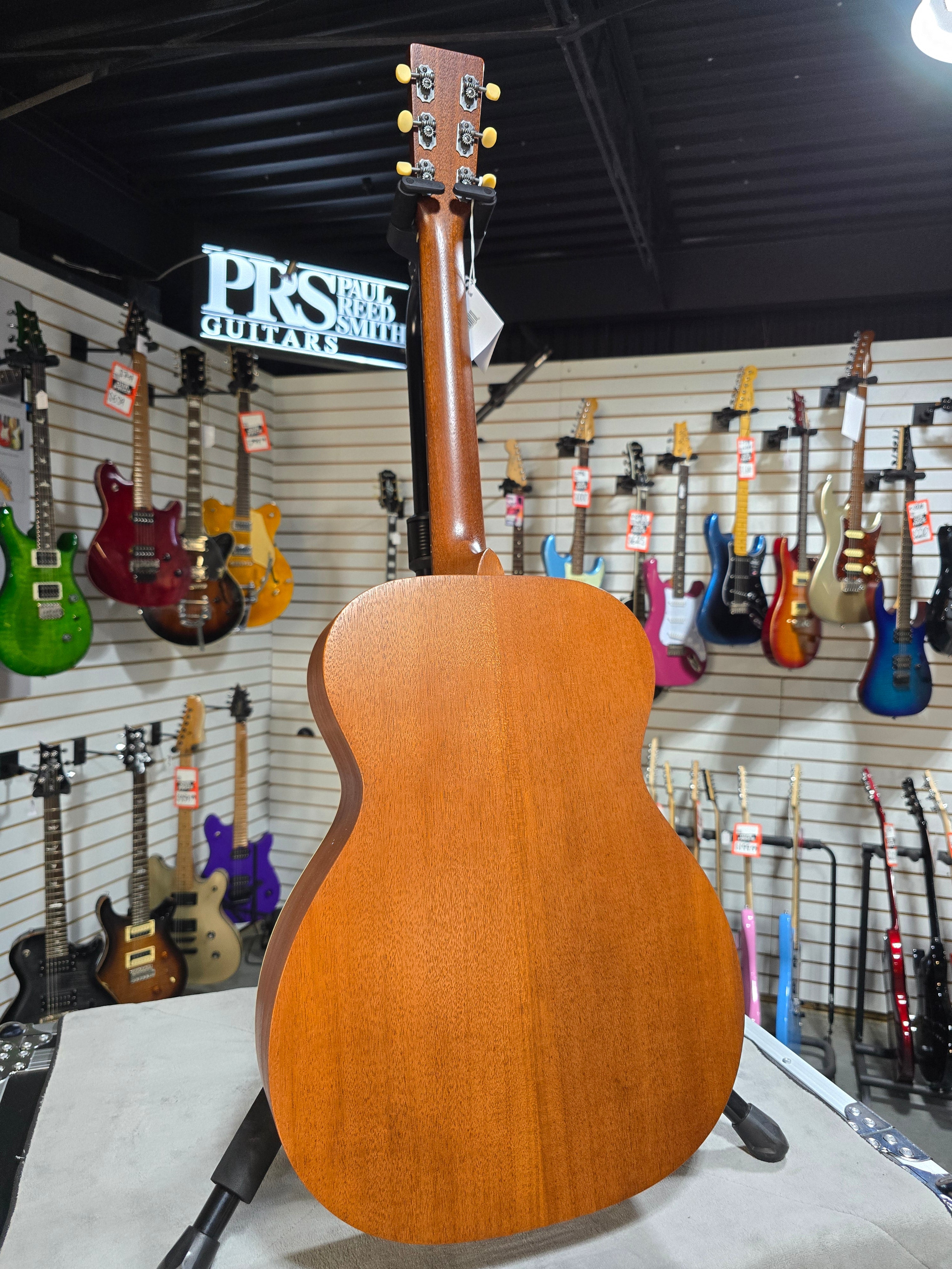 Martin 000-17L Acoustic Guitar - Whiskey Sunset Burst w/Gig Bag & PLEK*D #634