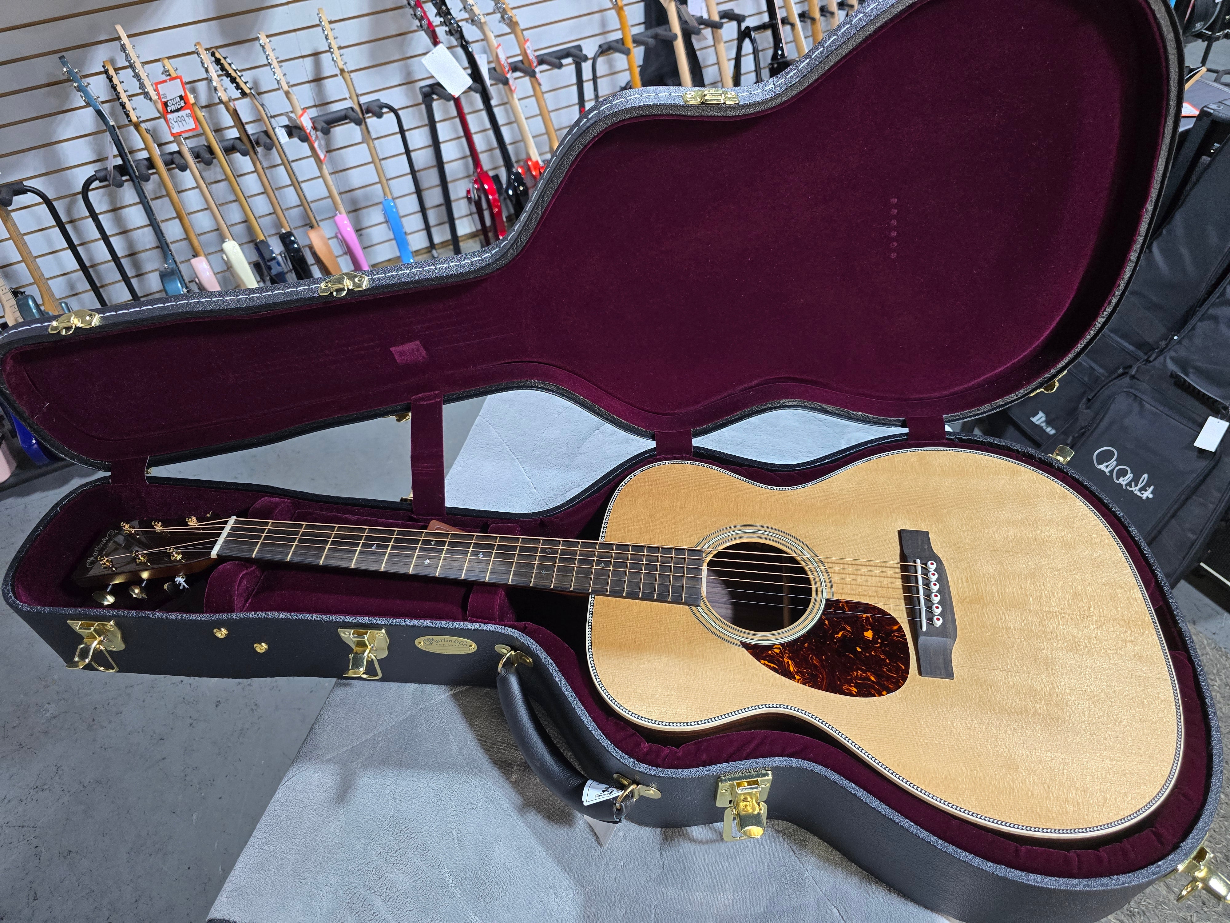 Martin OM-28 Modern Deluxe Left Handed Acoustic Guitar - Natural (2025) w/OHSC & PLEK*D #723