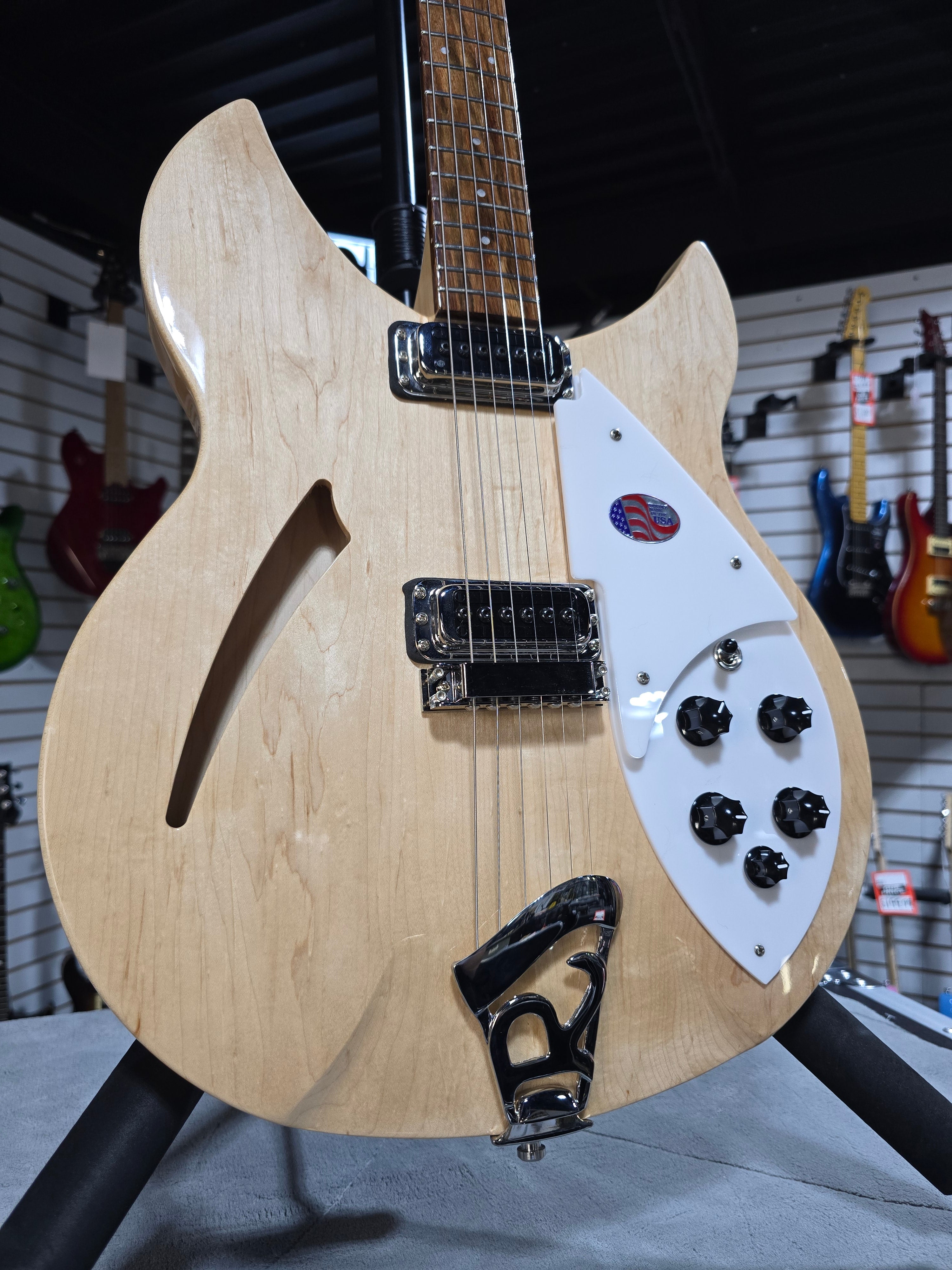2025 Rickenbacker 330MG Guitar - Mapleglo W/OHSC #729