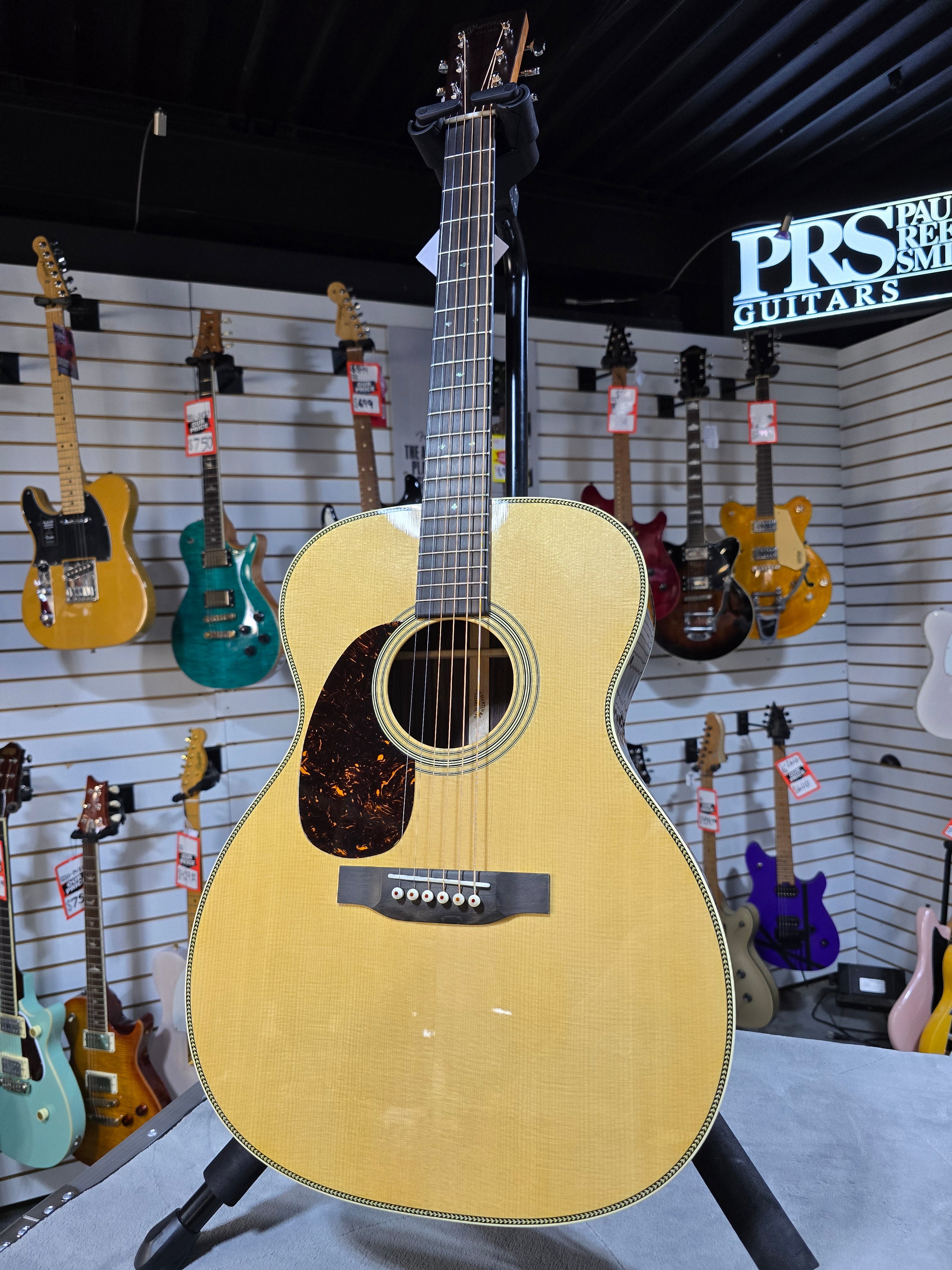 Martin (2025) 000-28 Left Handed Acoustic Guitar - Natural W/ OHSC & PLEK*D #199