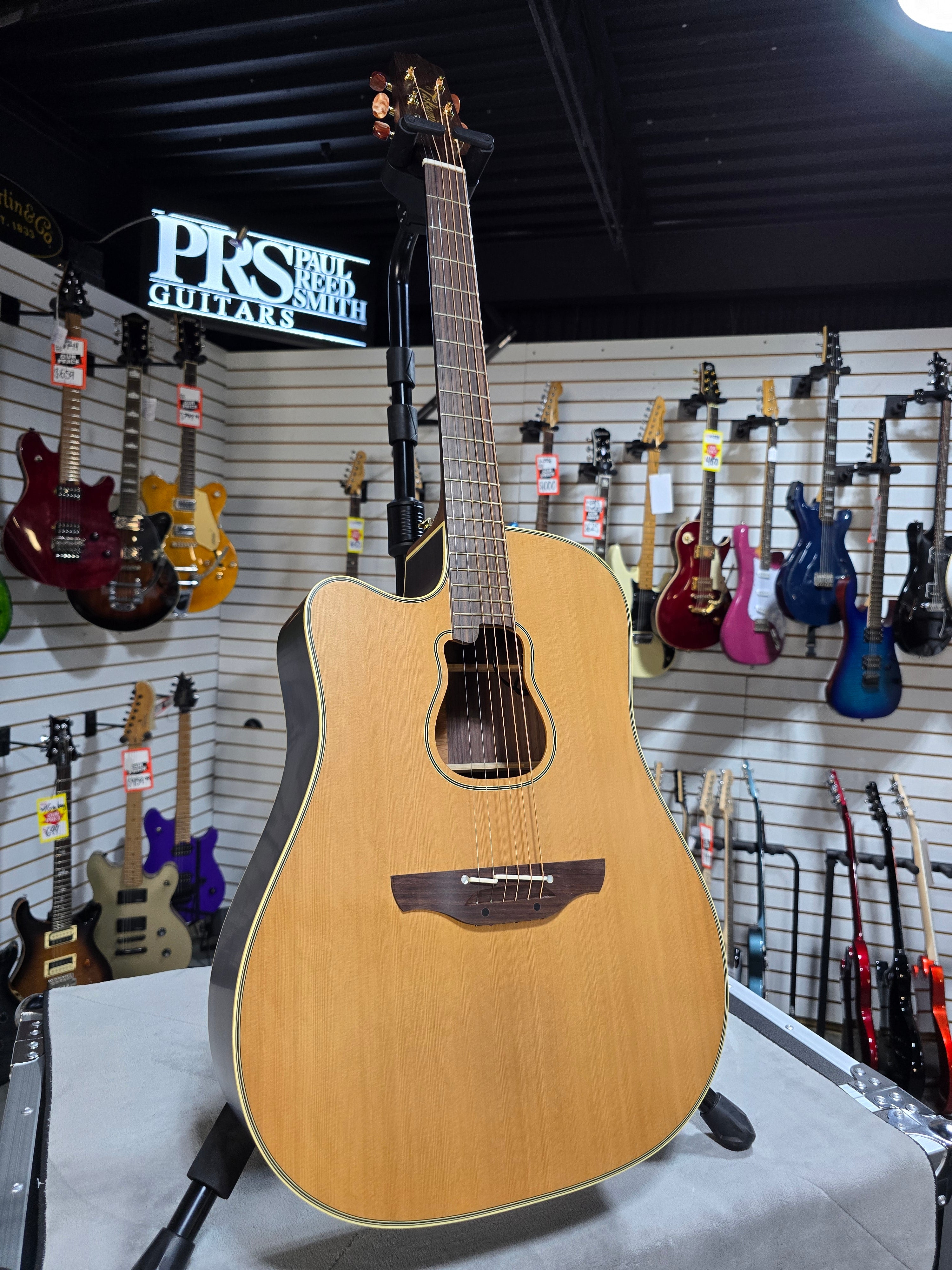 GB7C Garth Brooks Signature Acoustic-Electric Guitar Left-Handed - Natural #822 GET PLEK'D!