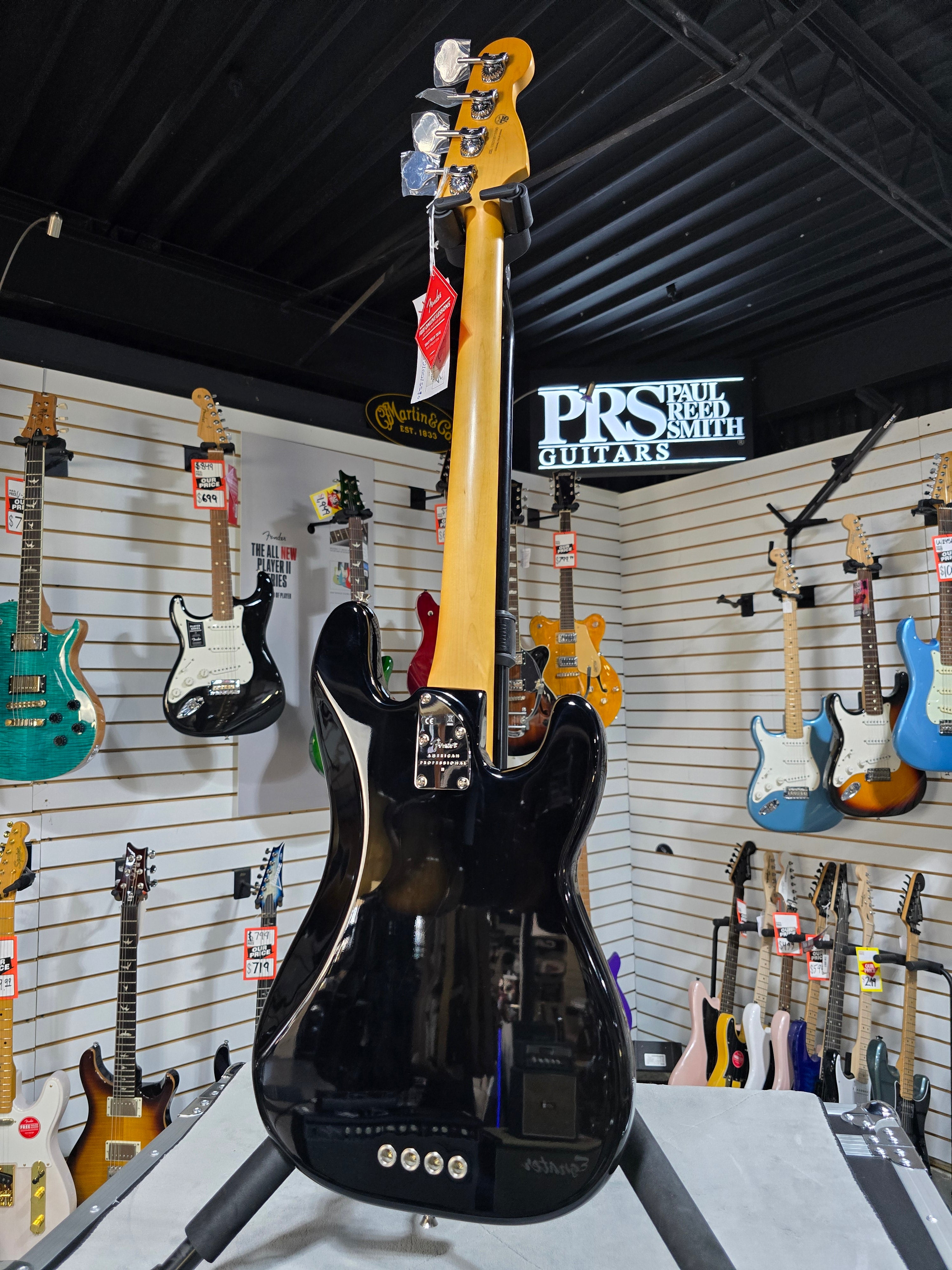 Fender American Professional II Precision Bass Left-handed - Black w/ Maple Fingerboard + OHSC & PLEK*D #590