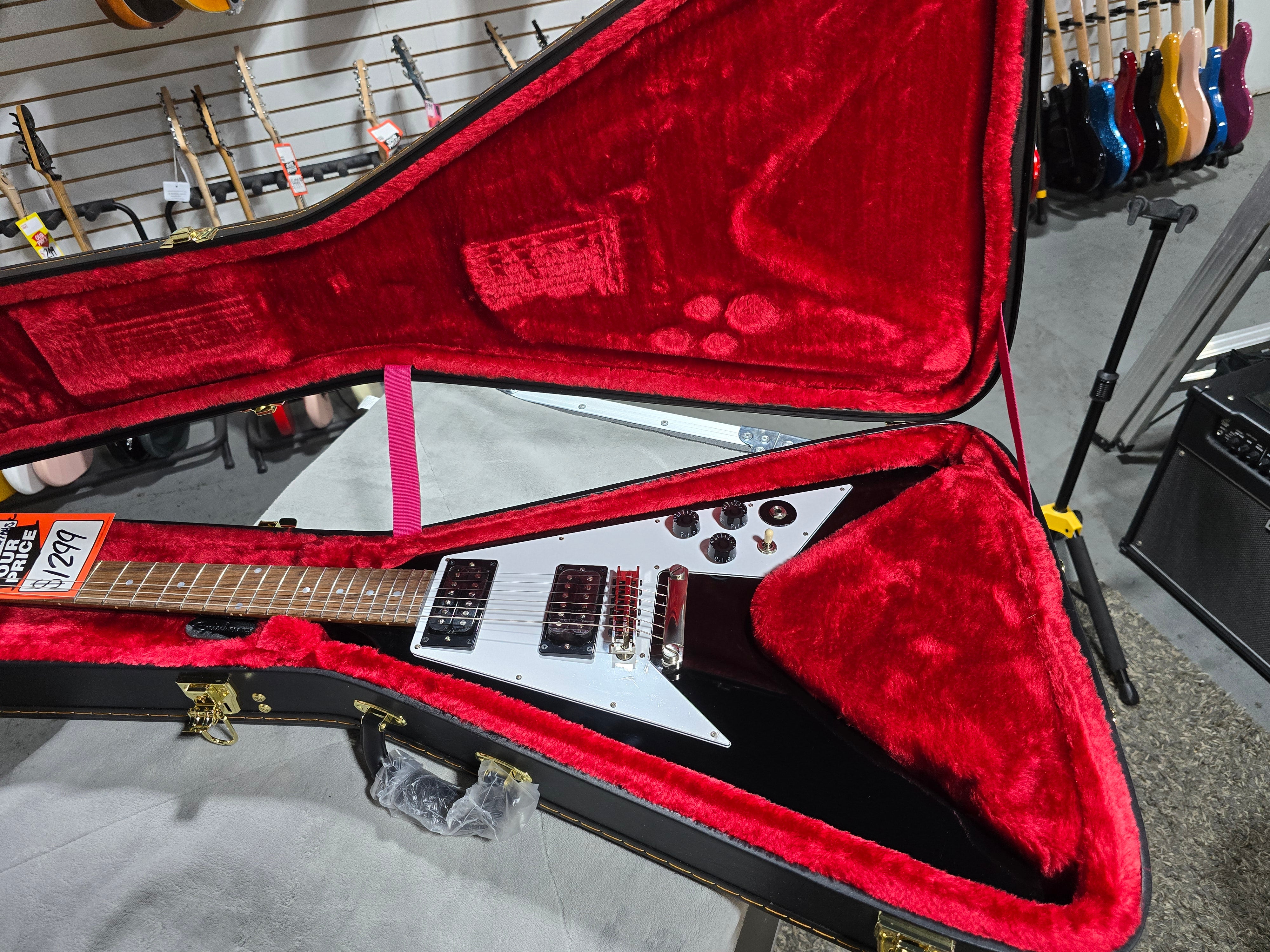 Epiphone Kirk Hammett 1979 Flying V - Ebony W/ OHSC & PLEK*D #902