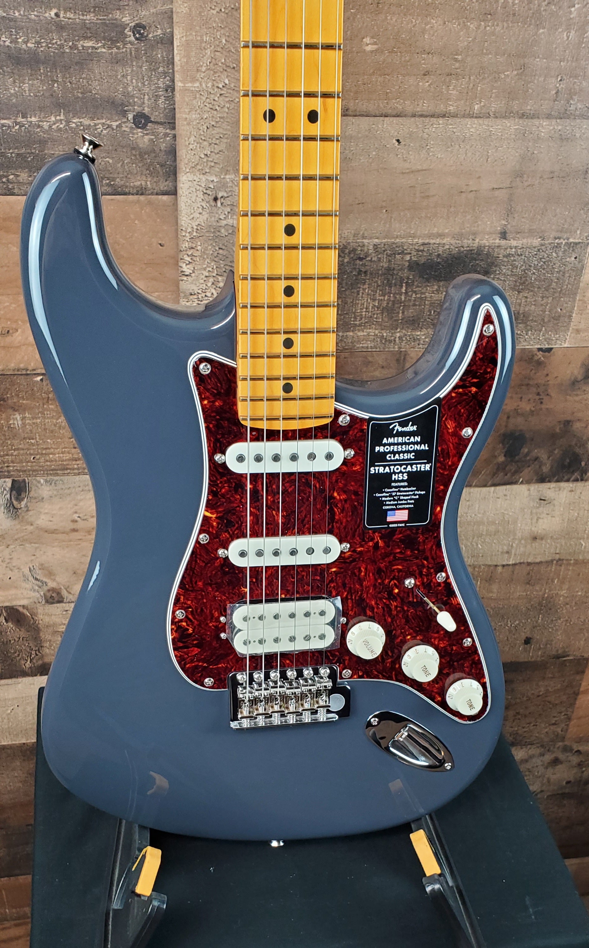 Fender American Professional Classic Stratocaster HSS Electric Guitar - Faded Black, Gig Bag, 538