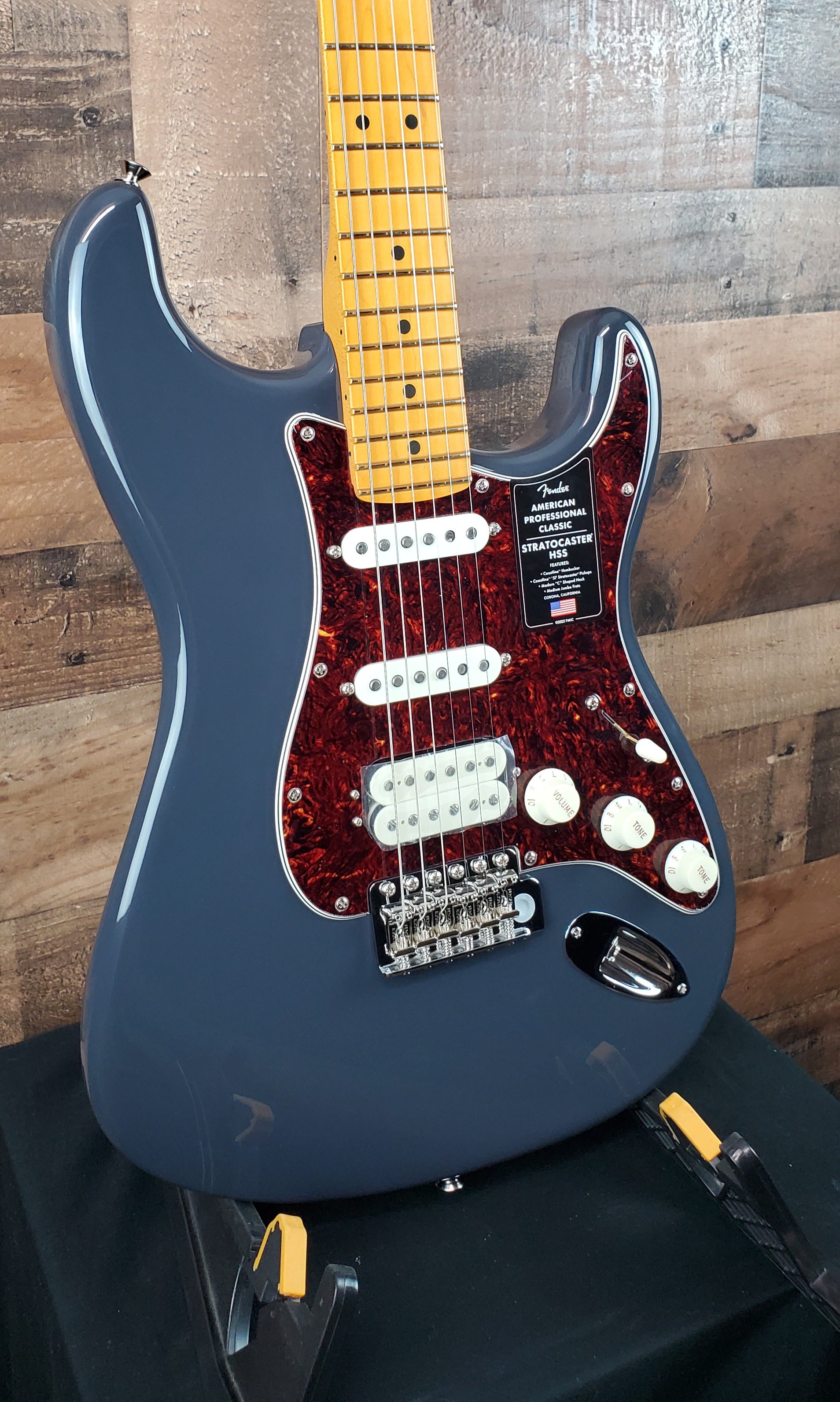 Fender American Professional Classic Stratocaster HSS Electric Guitar - Faded Black, Gig Bag, 538