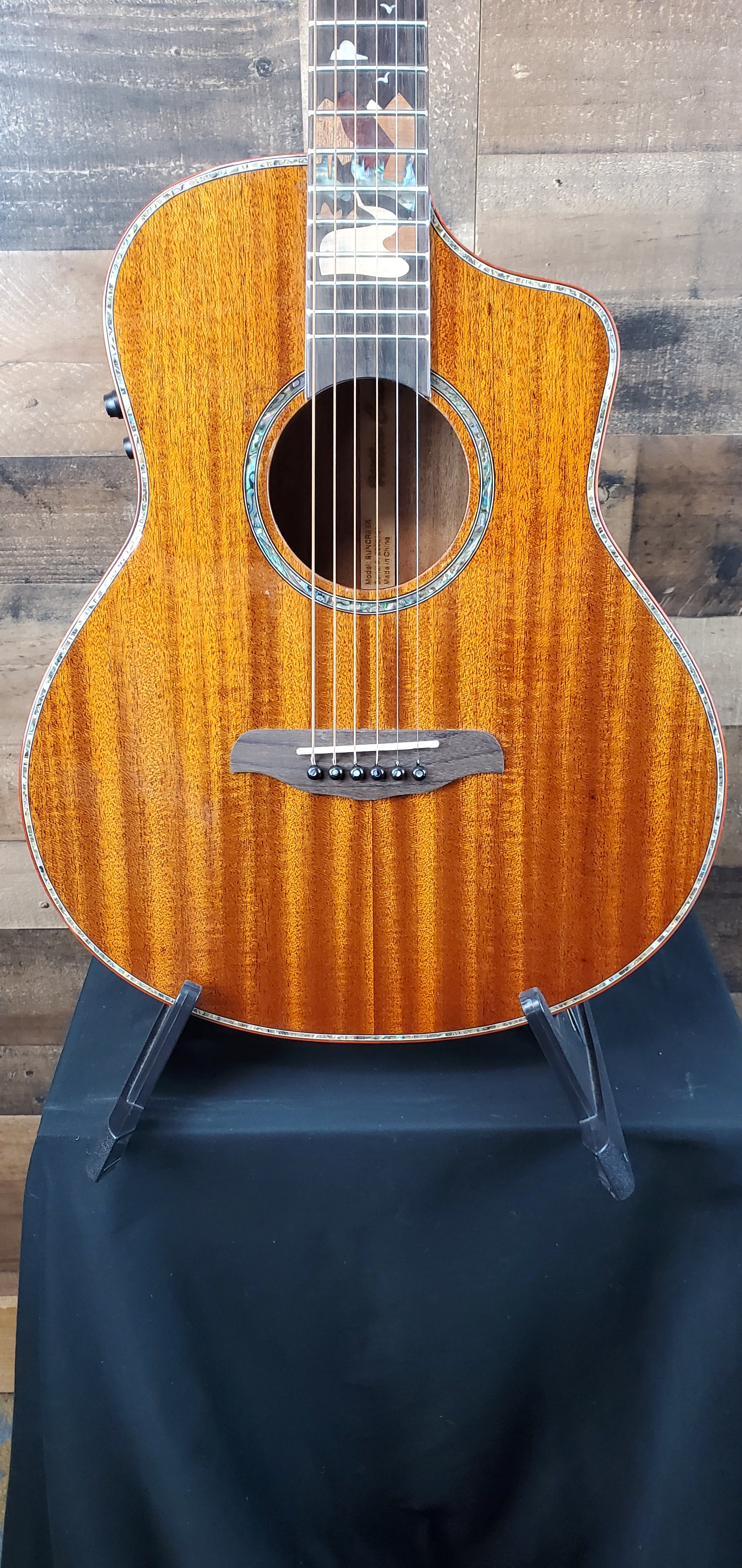 Willow Creek Suncreek-M Acoustic/Electric Guitar #131