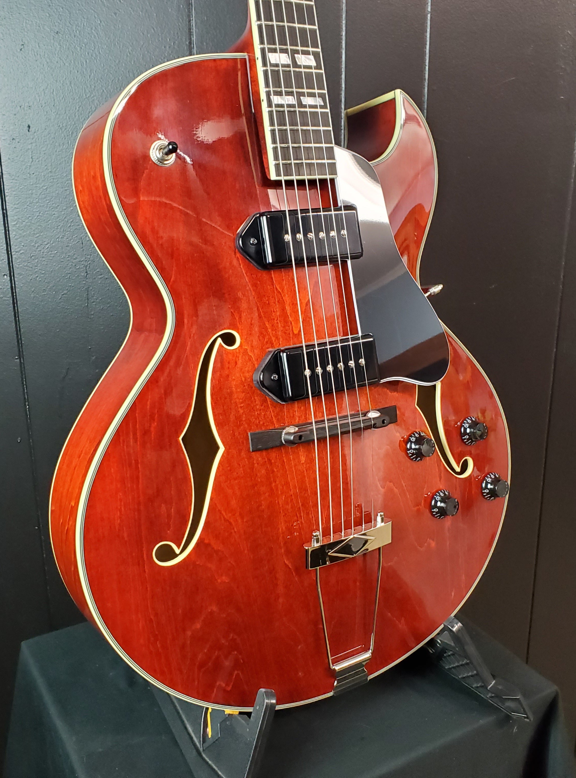 Eastman Guitars AR372CE-P90 Archtop Hollowbody Electric Guitar - Classic, #156