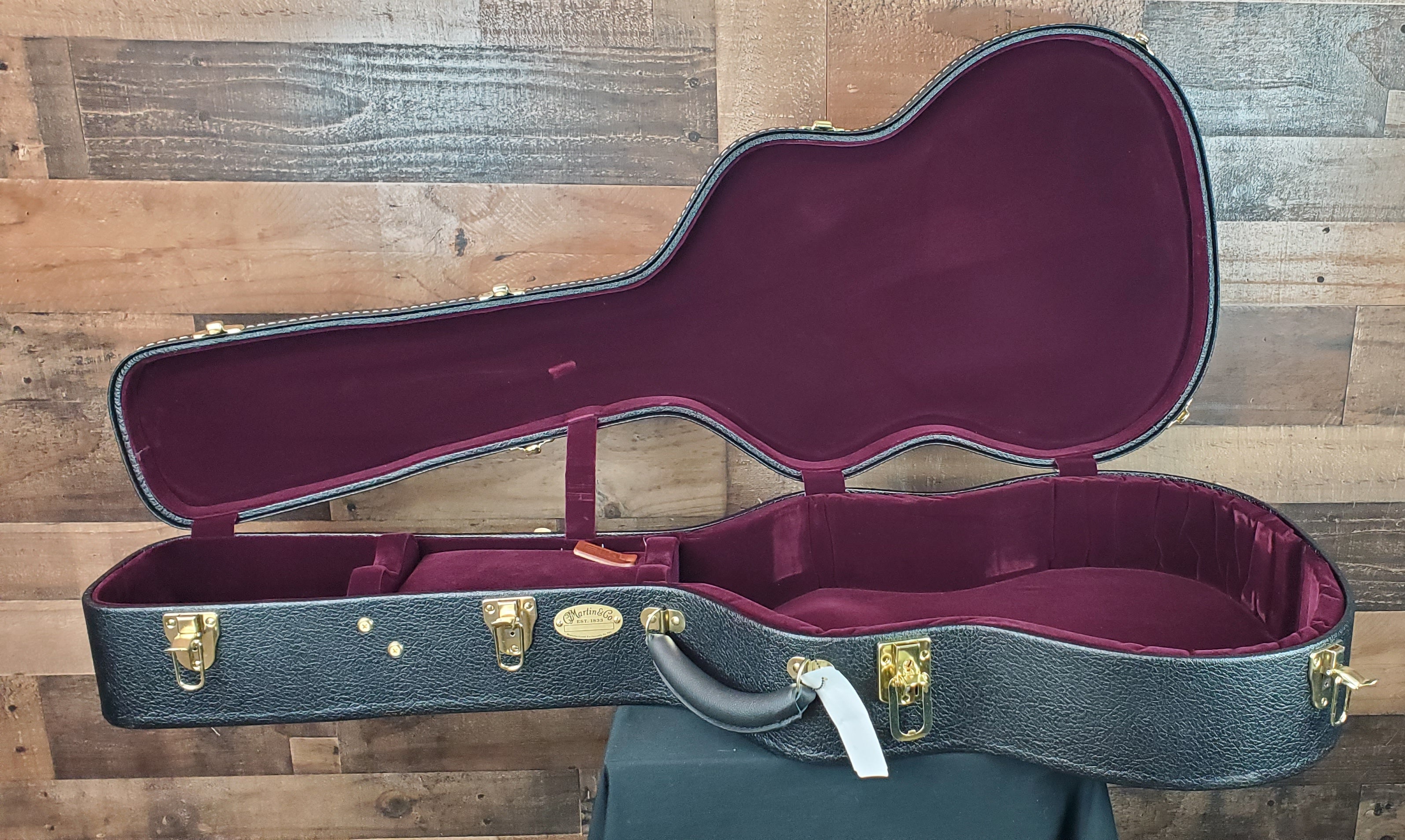 Martin 000-28 Modern Deluxe Acoustic Guitar - Natural FREE SHIP 532