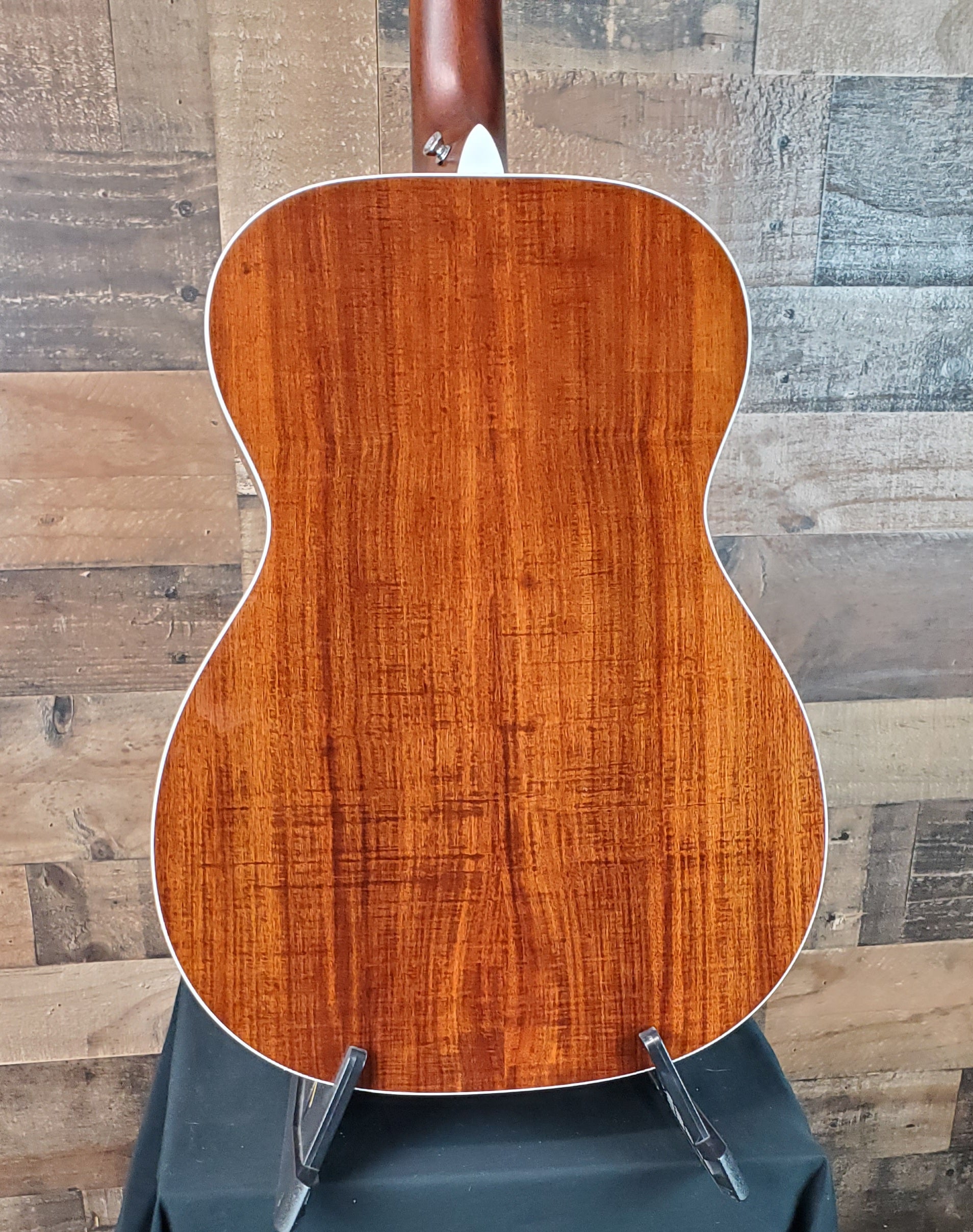 Martin Road Series 000E Retro Plus Granadillo Acoustic-electric Guitar