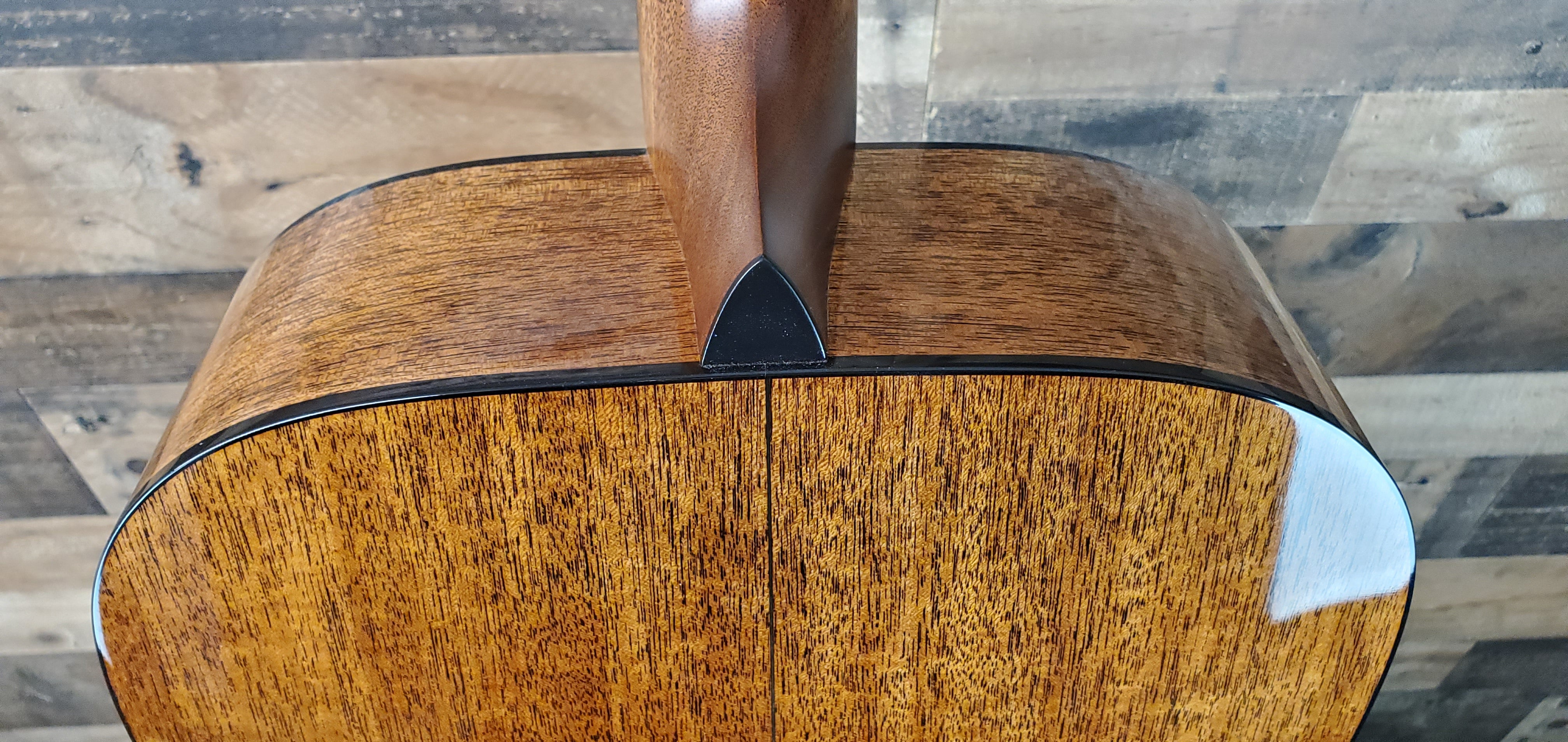 Martin Super D-18 Acoustic Guitar - Natural, Hardcase, Free Ship, 763