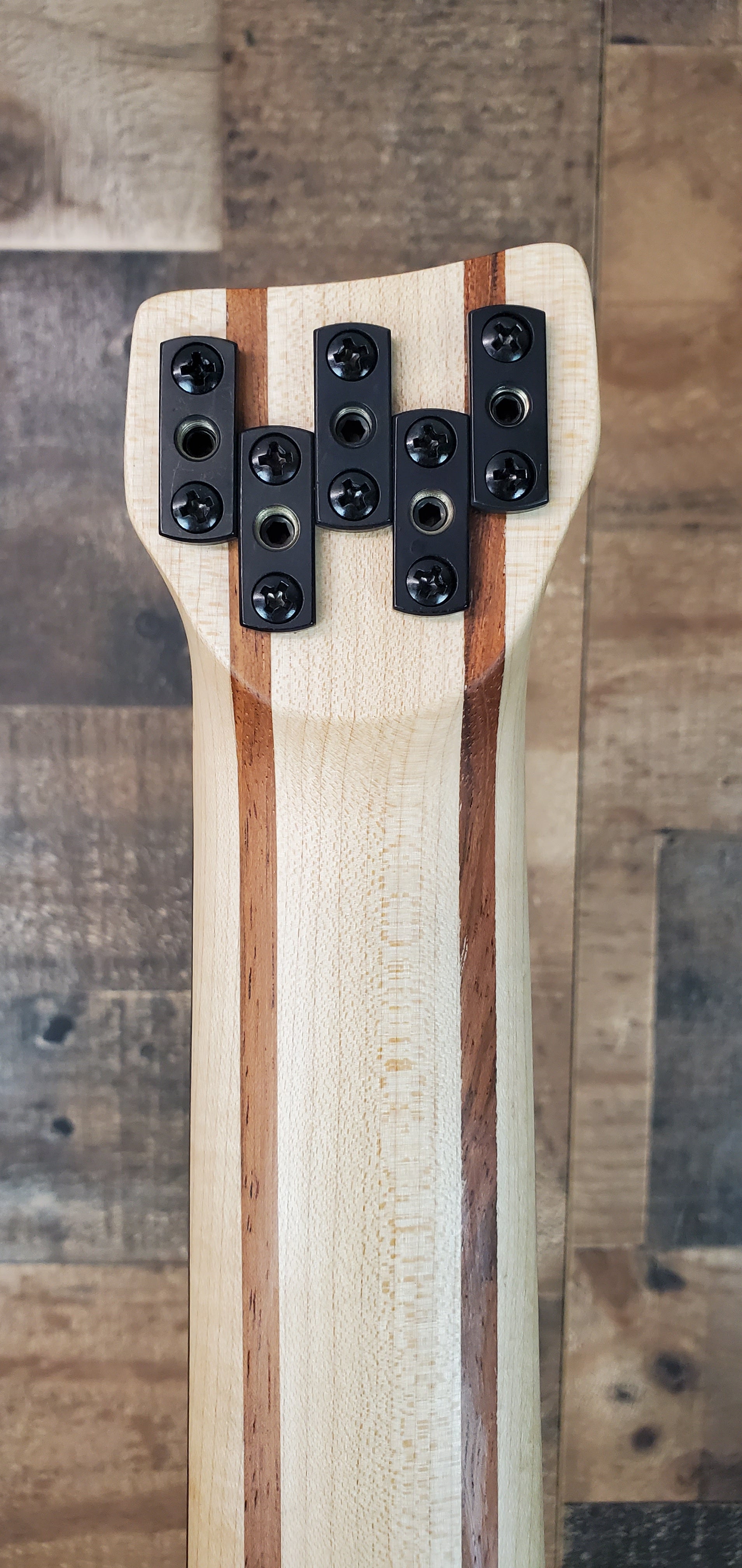 Ibanez EHB605 Purist Blue Matte