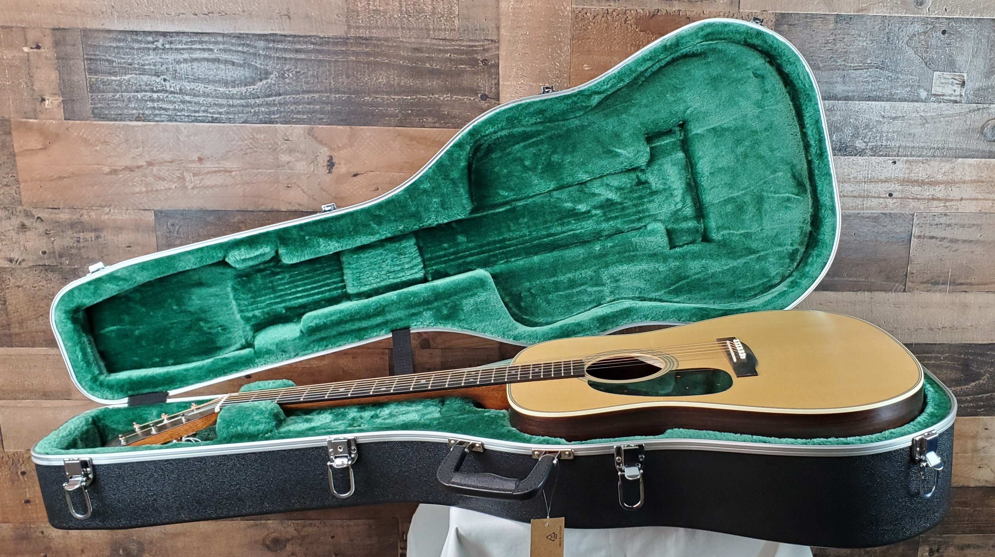 Martin D-28 Left Handed Satin Natural