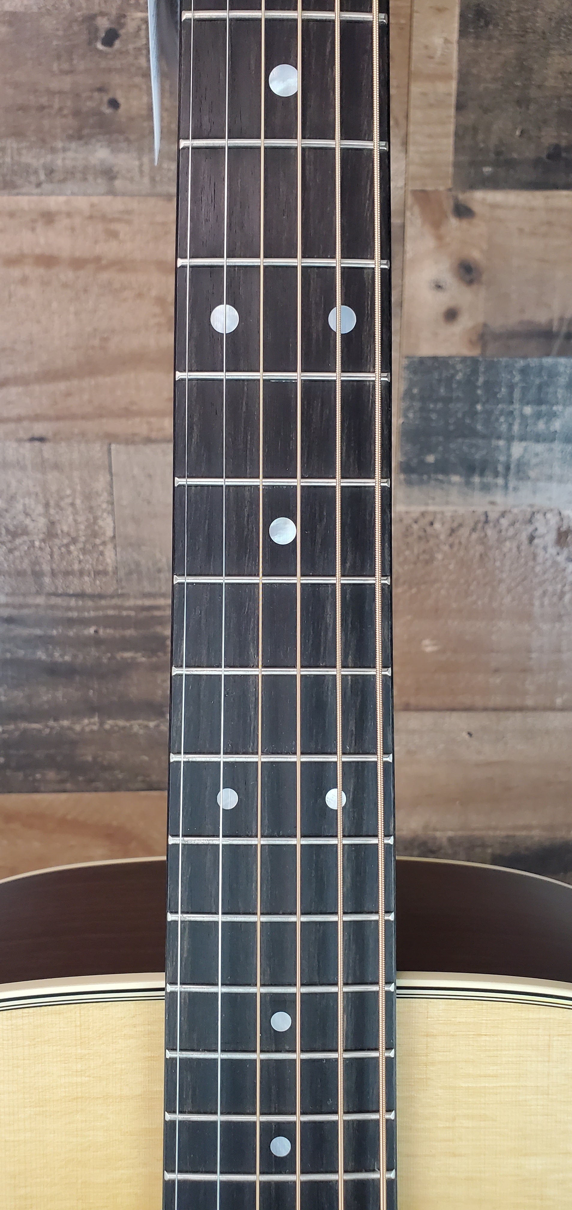 Martin D-28 Left Handed Satin Natural