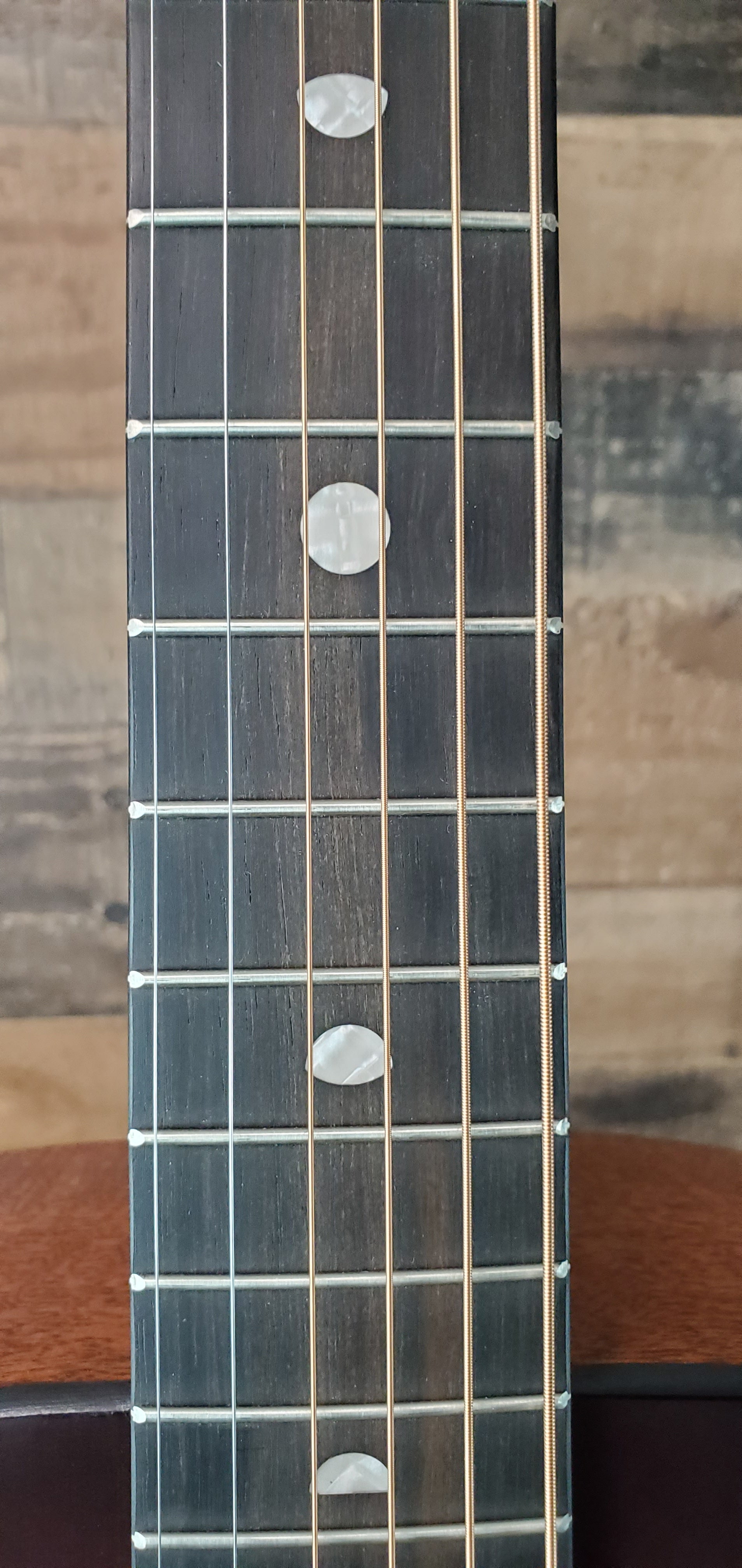 Martin D-X2E Molly Tuttle Left-Handed Vintage Sunburst