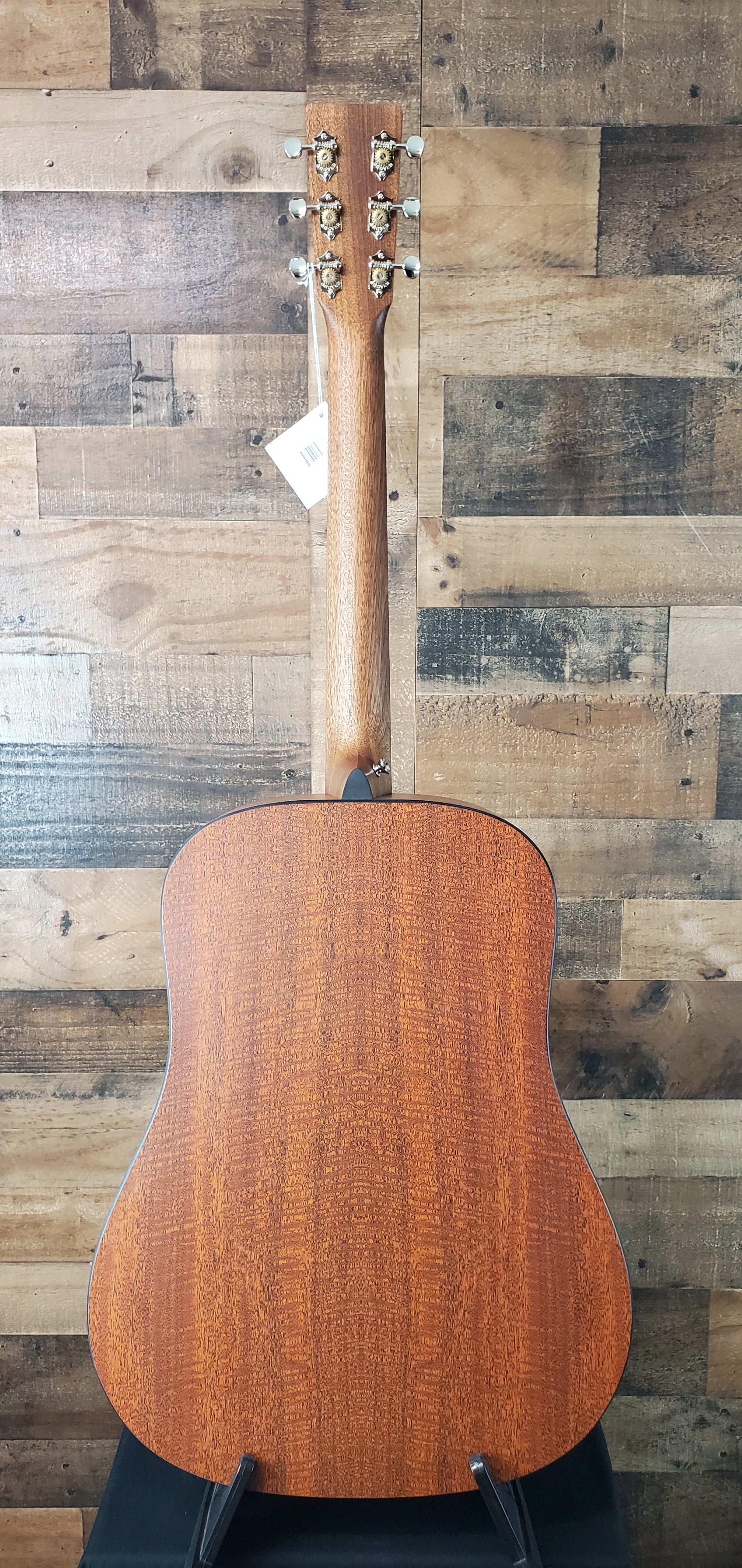 Martin D-X2E Molly Tuttle Left-Handed Vintage Sunburst