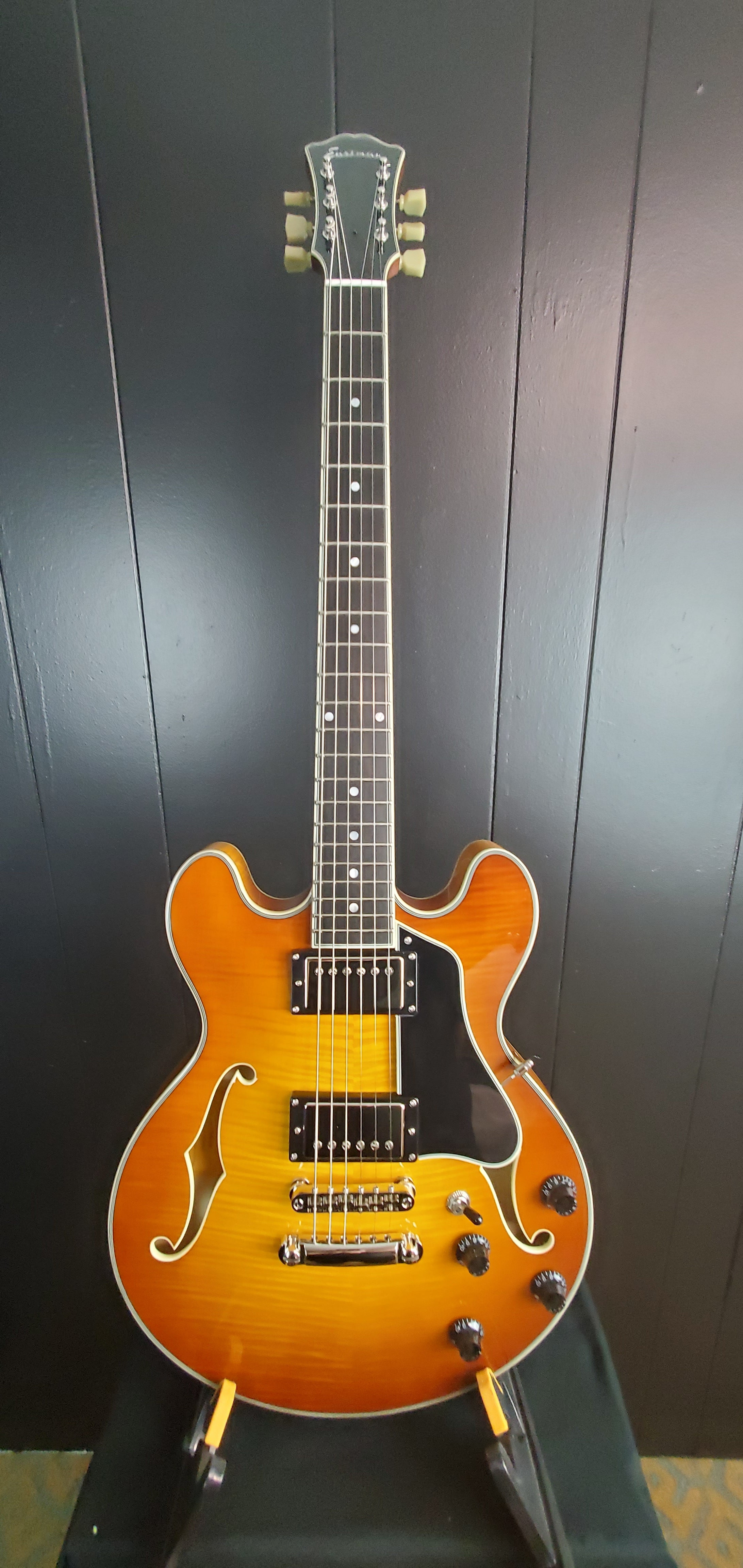 Eastman T484-GB Thinline Semi-Hollowbody Goldburst