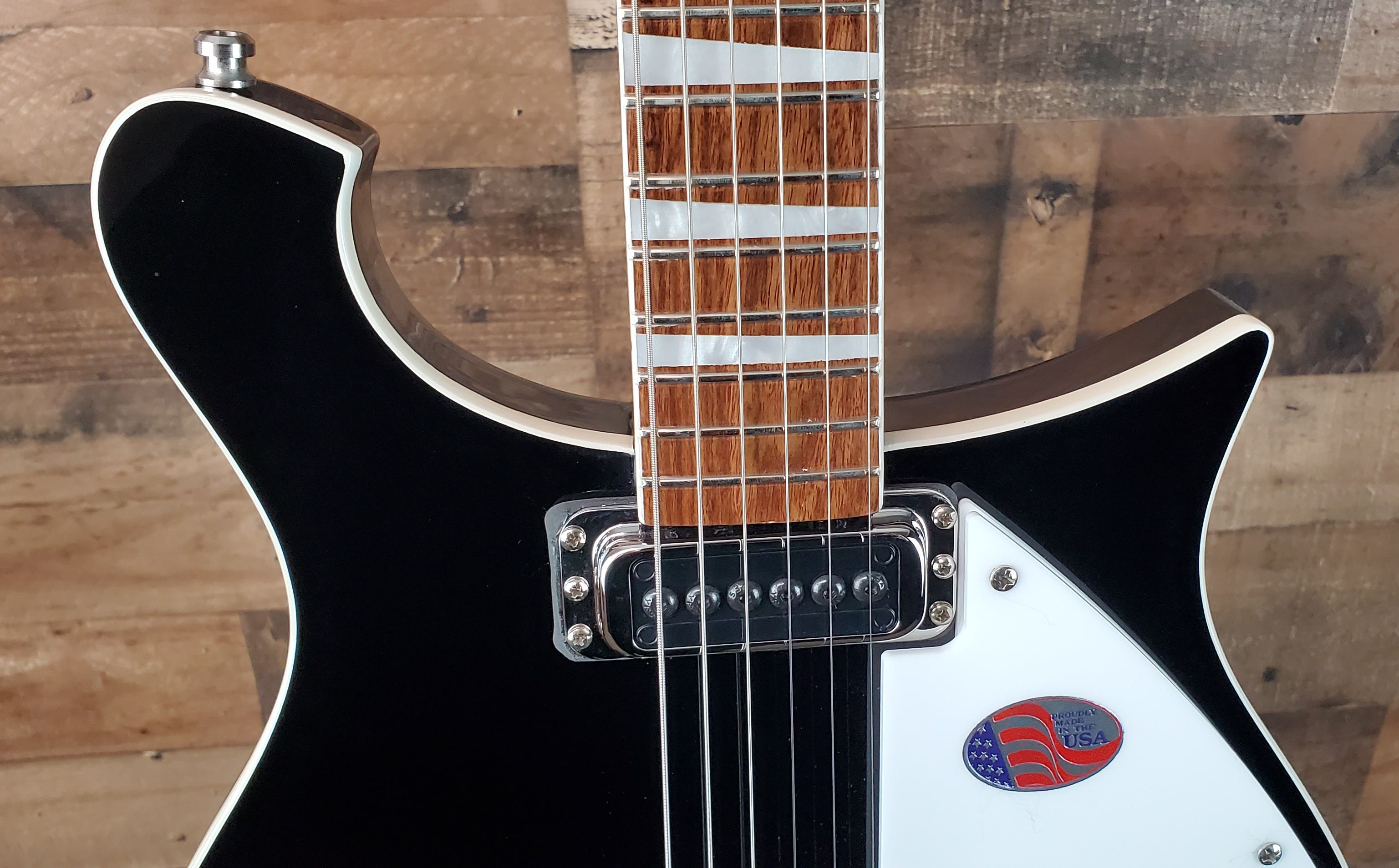 Rickenbacker 620JG Jetglo