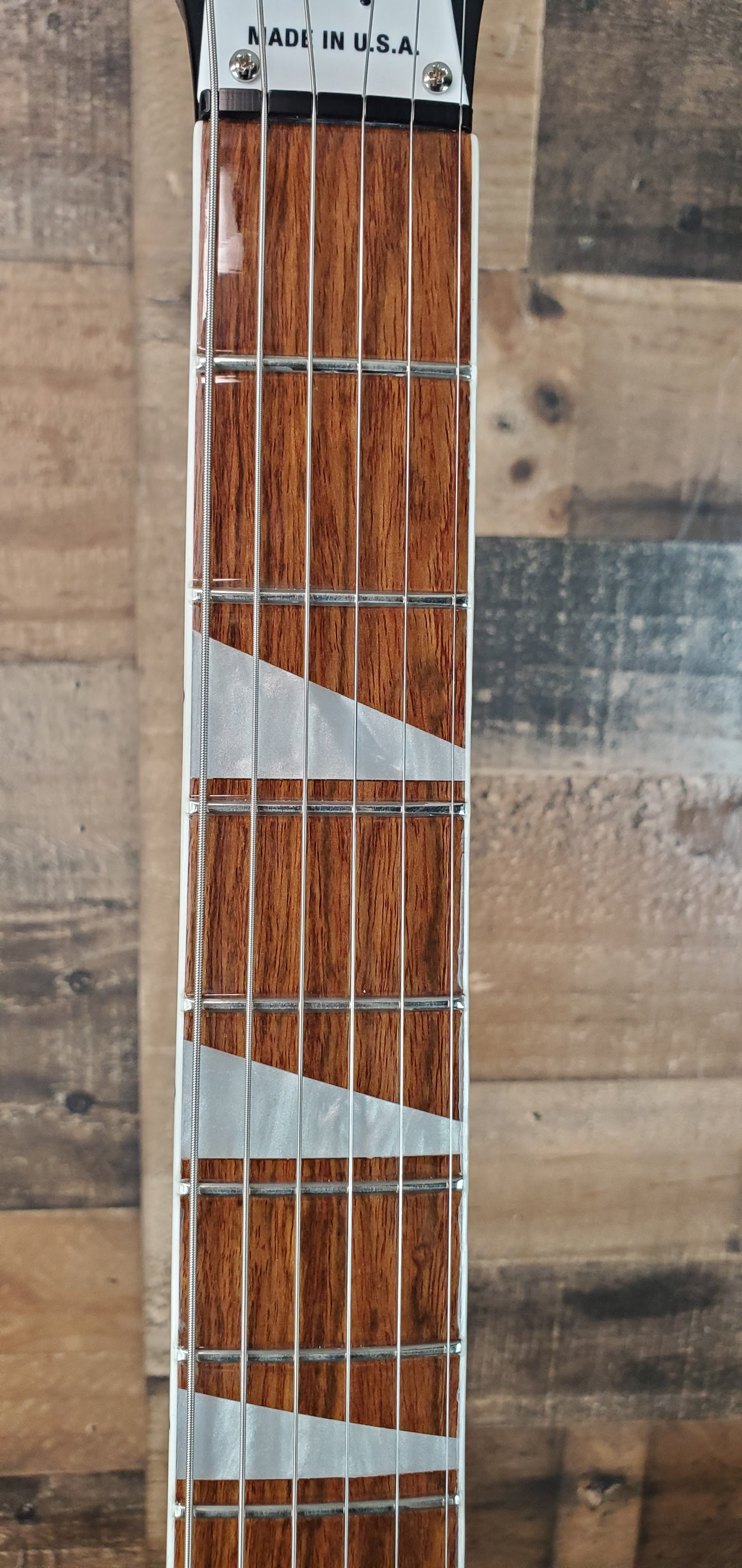 Rickenbacker 620JG Jetglo