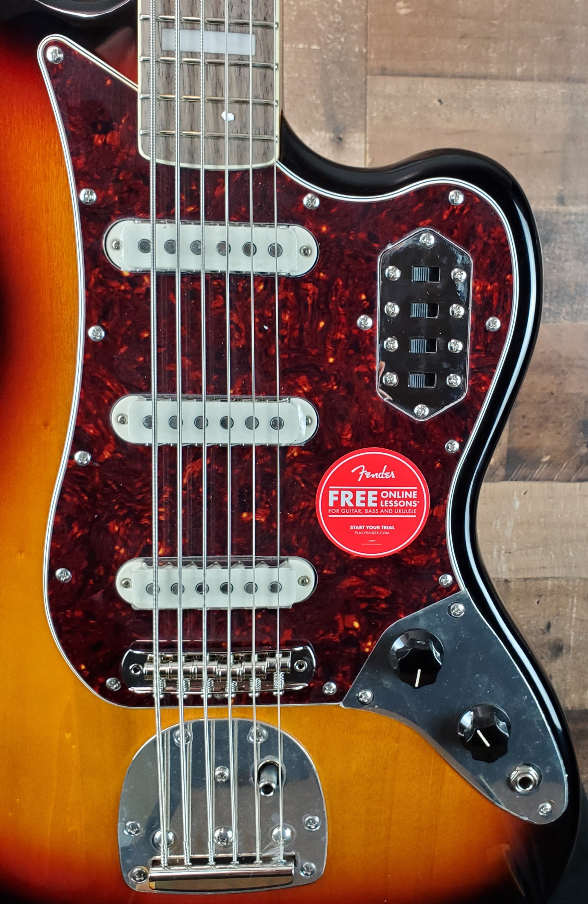 Squier Classic Vibe Bass VI Guitar, 3-tone Sunburst