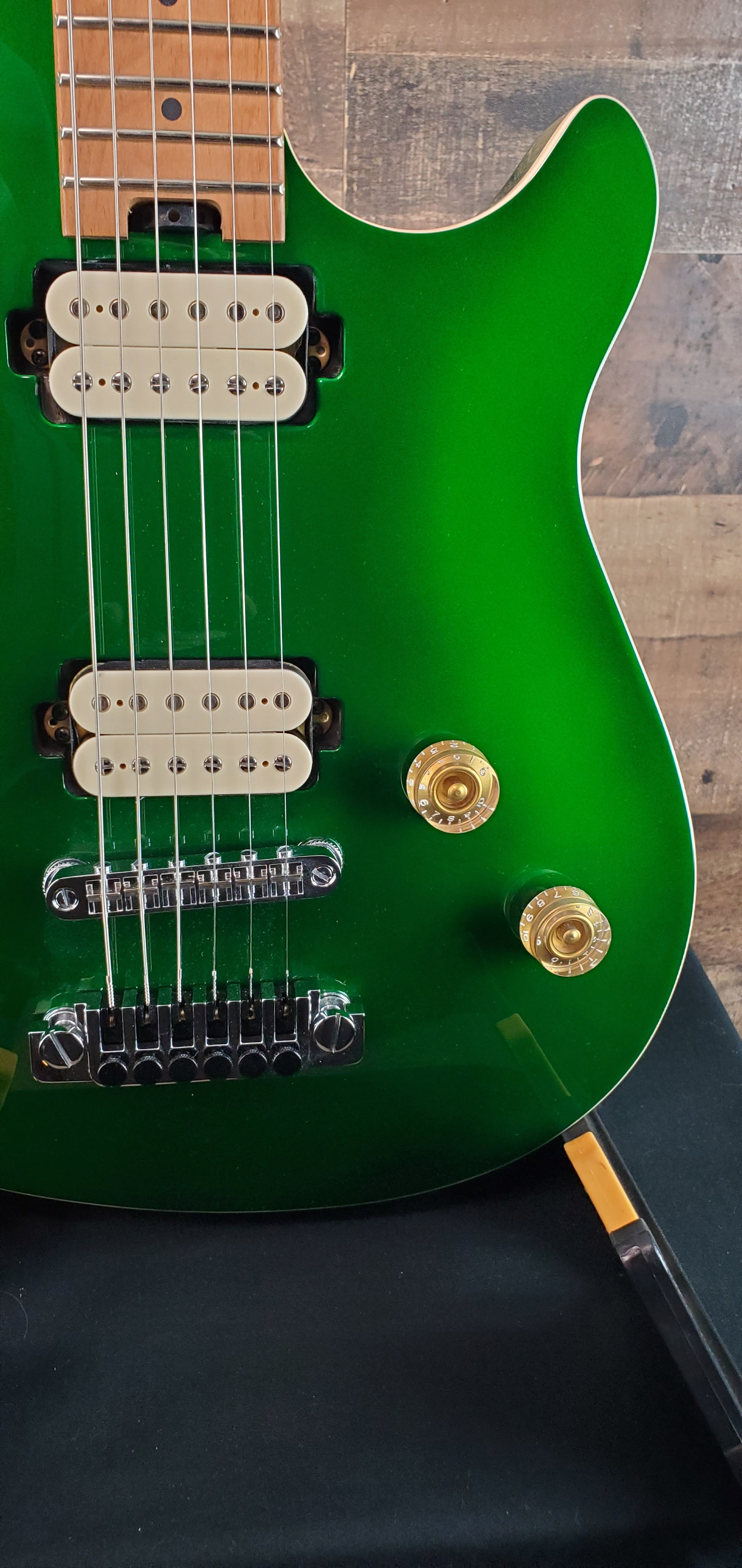 EVH Wolfgang Special TOM Kandy Green