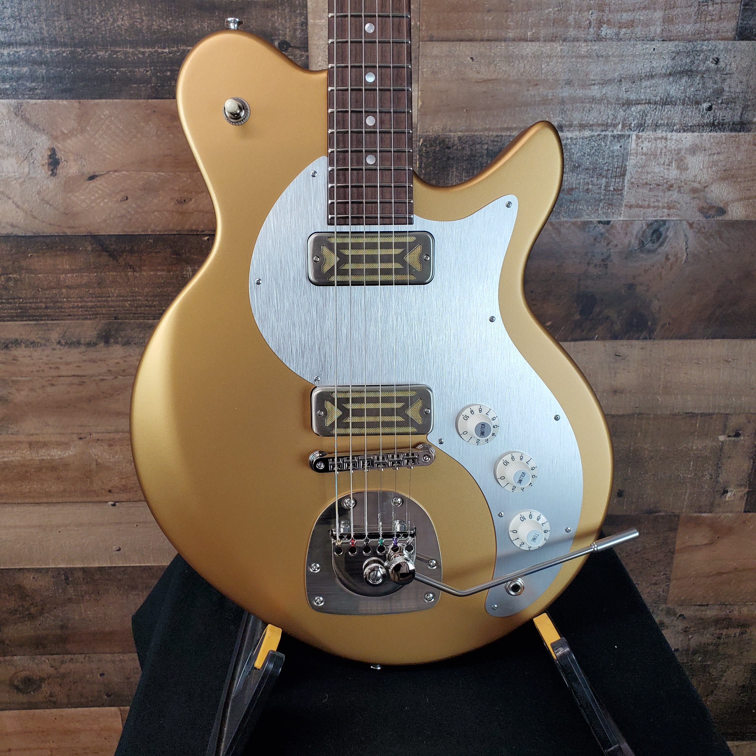 Eastman Guitars FullerTone Offset '62 Gold