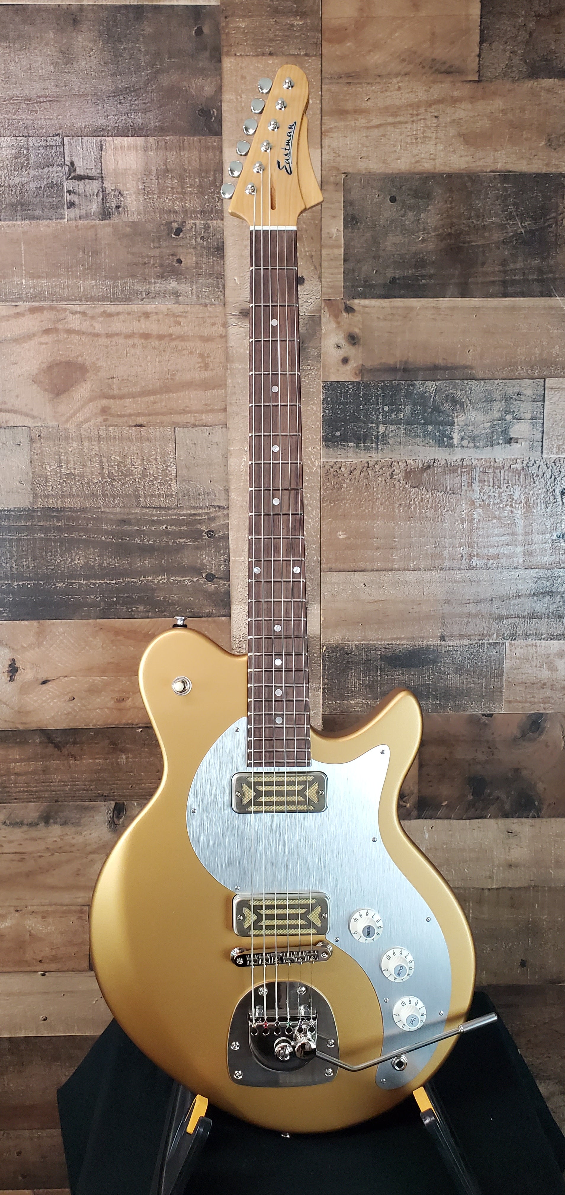 Eastman Guitars FullerTone Offset '62 Gold