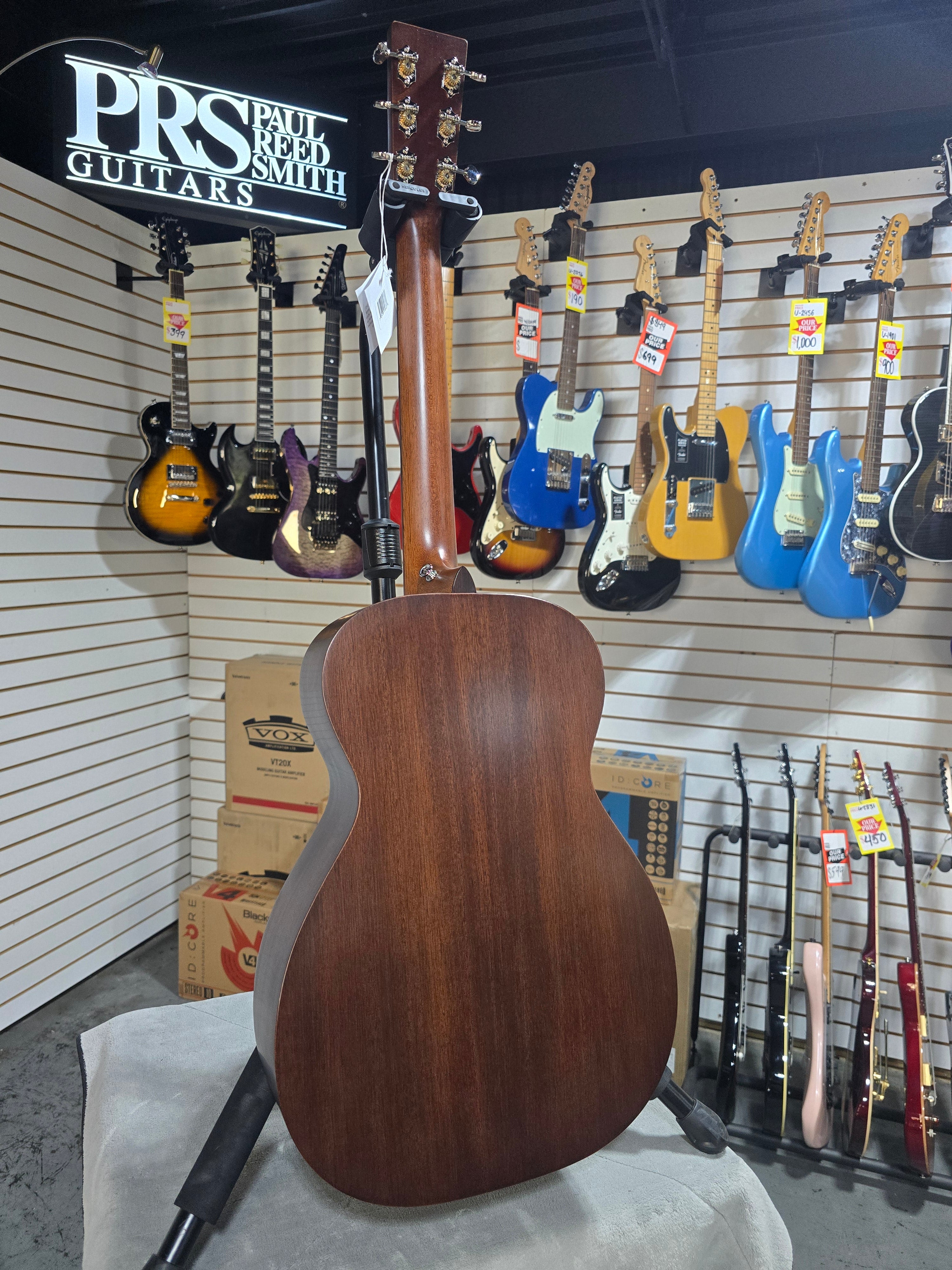 Martin 0-10E Retro Jason Isbell Dark Mahogany