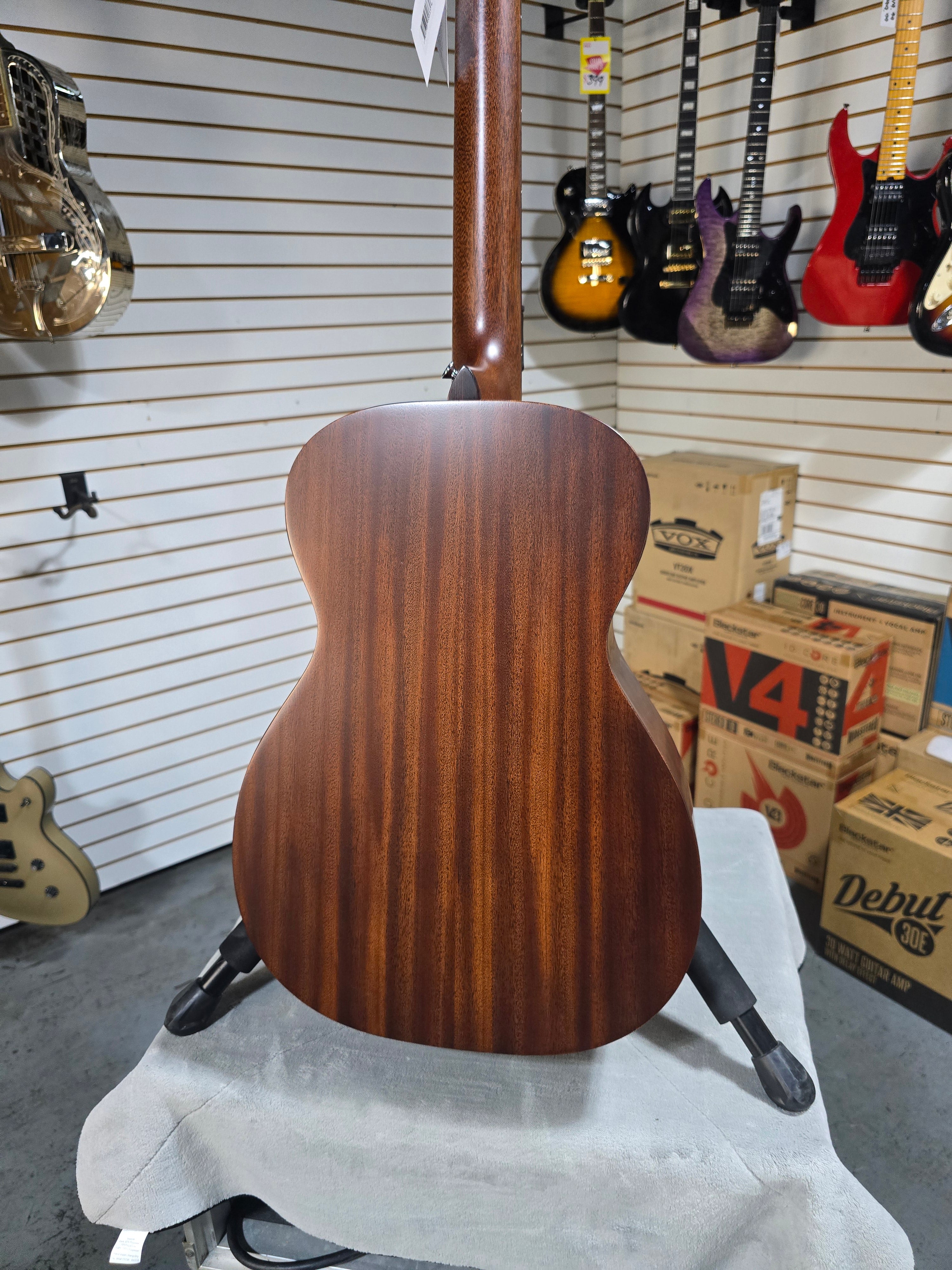 Martin 0-10E Retro Jason Isbell Dark Mahogany